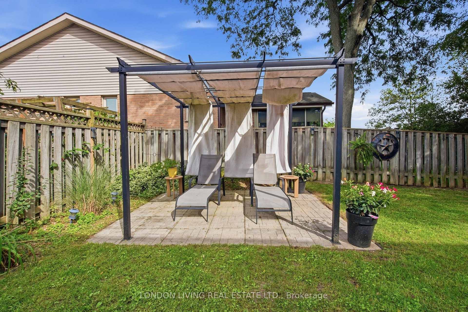 Photo 40 of 704 Homeview Road, London, South Q — HOMEH