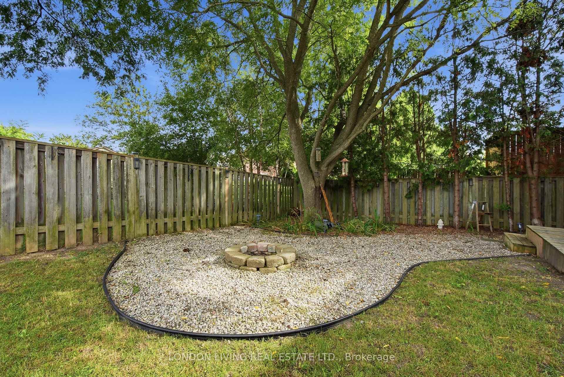 Photo 41 of 704 Homeview Road, London, South Q — HOMEH