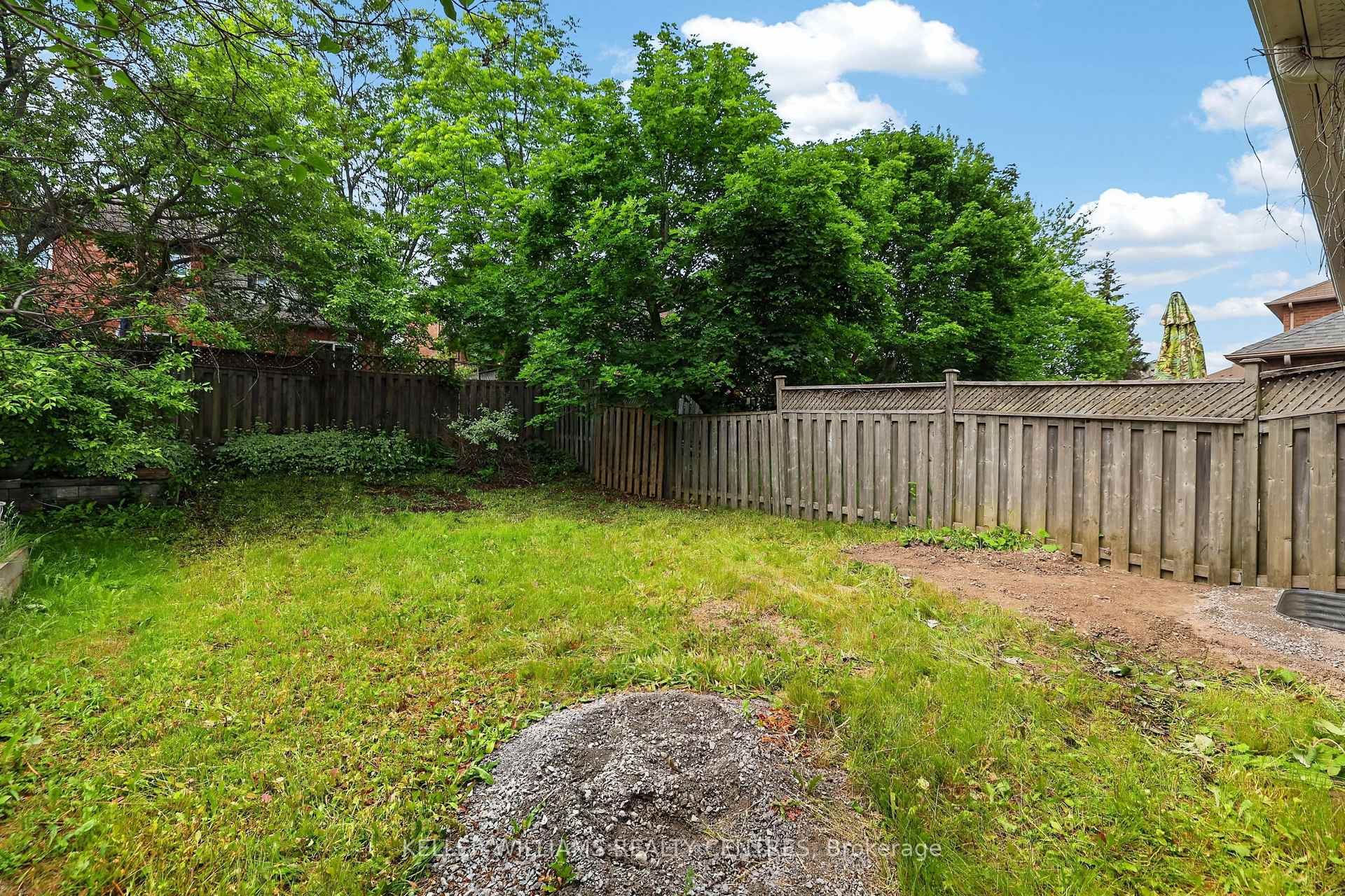 Photo 34 of 120 Woodroof Crescent, Aurora, Bayview Wellington — HOMEH