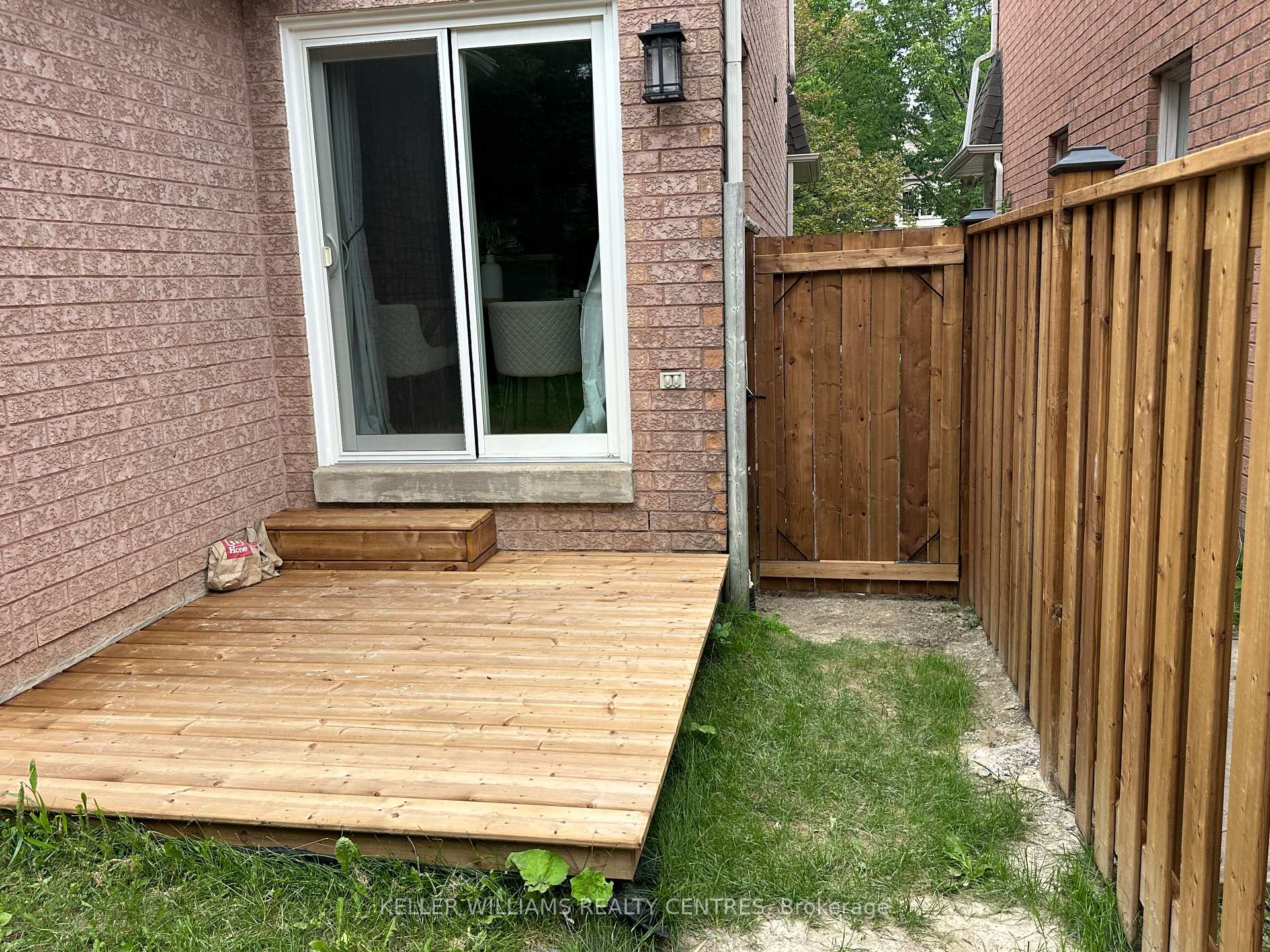 Photo 39 of 120 Woodroof Crescent, Aurora, Bayview Wellington — HOMEH