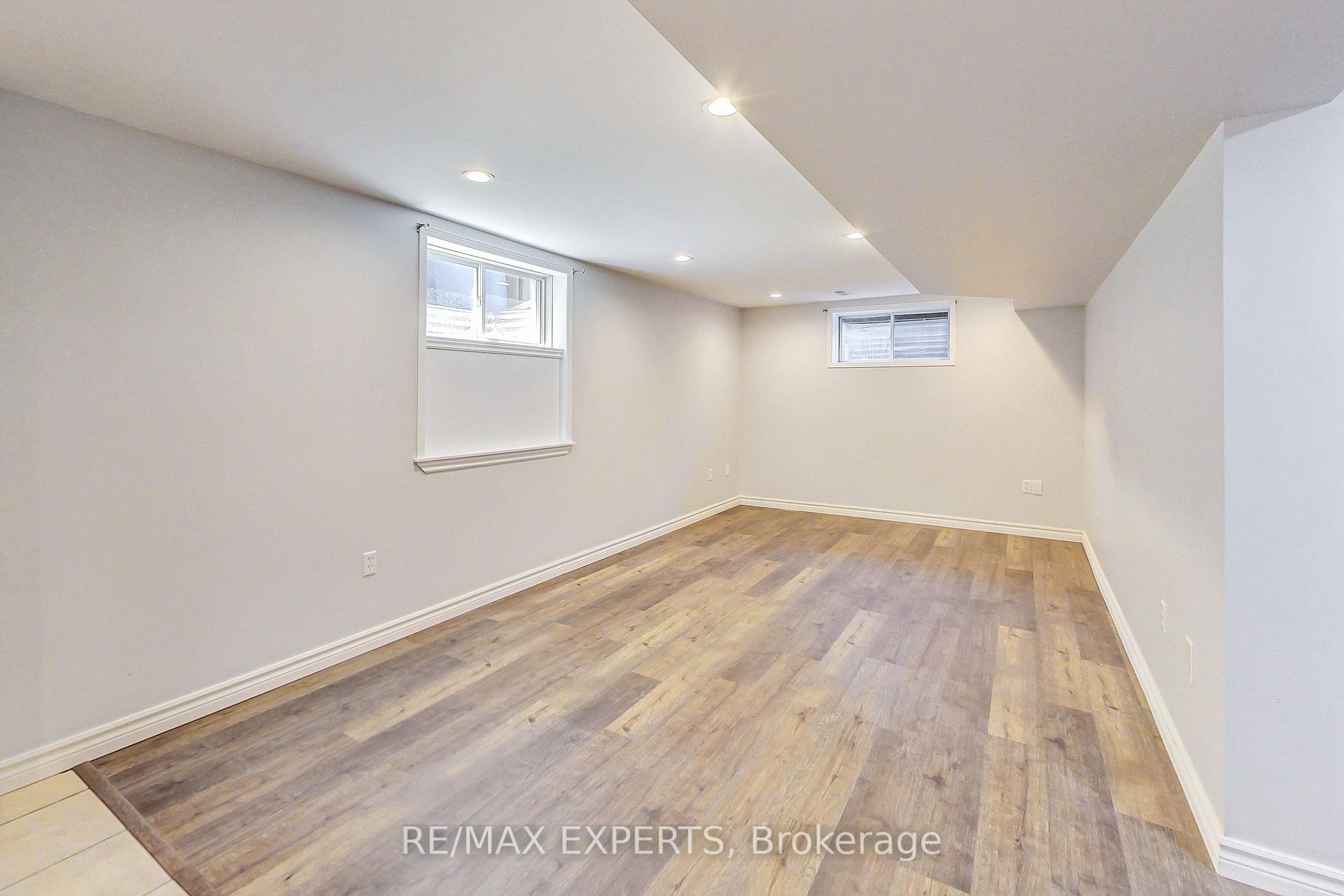 Photo 6 of 10 Butternut Drive, Barrie, Holly — HOMEH
