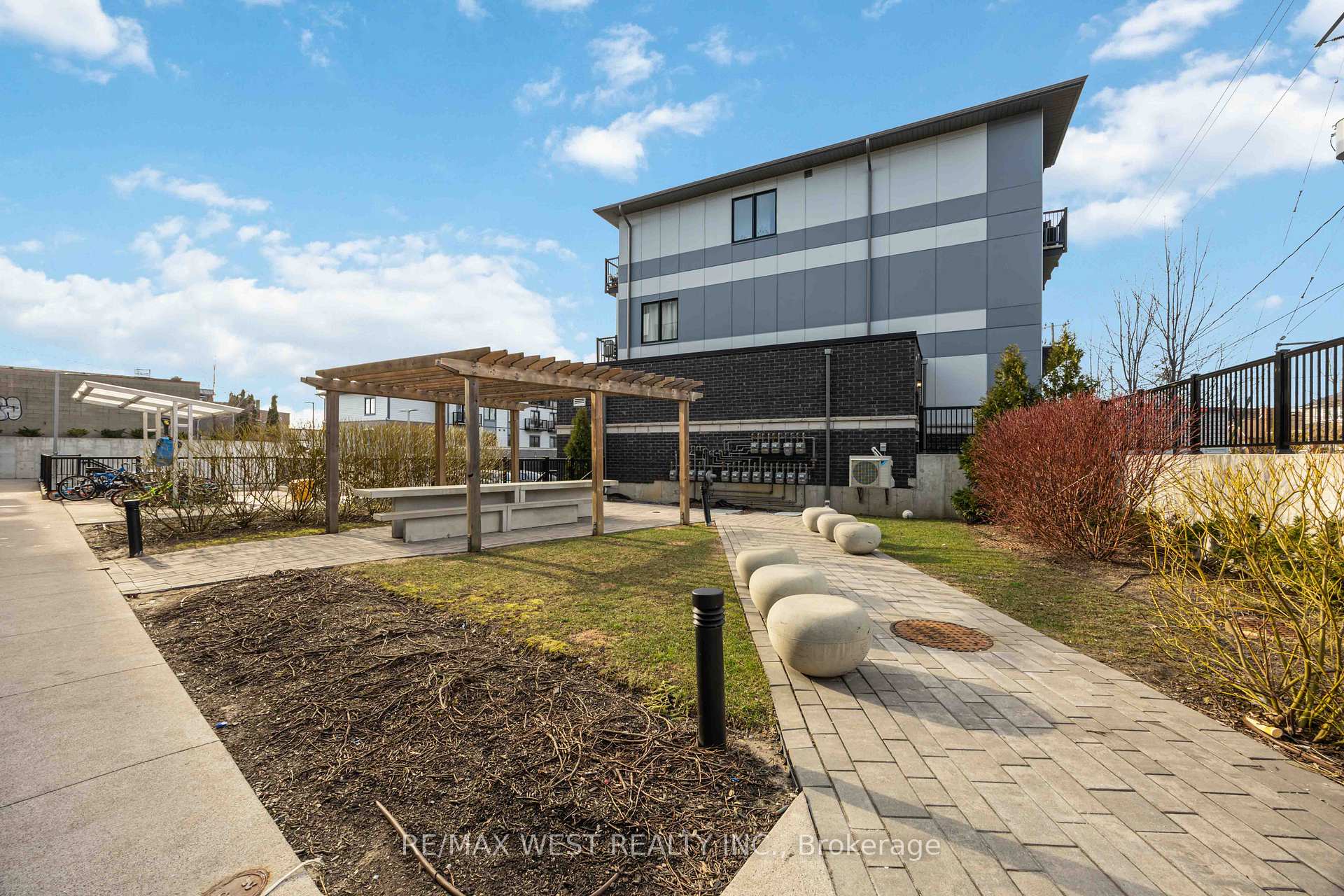 Photo 28 of Unit 1, 6 Bicknell Avenue, Toronto, Keelesdale-Eglinton West — HOMEH