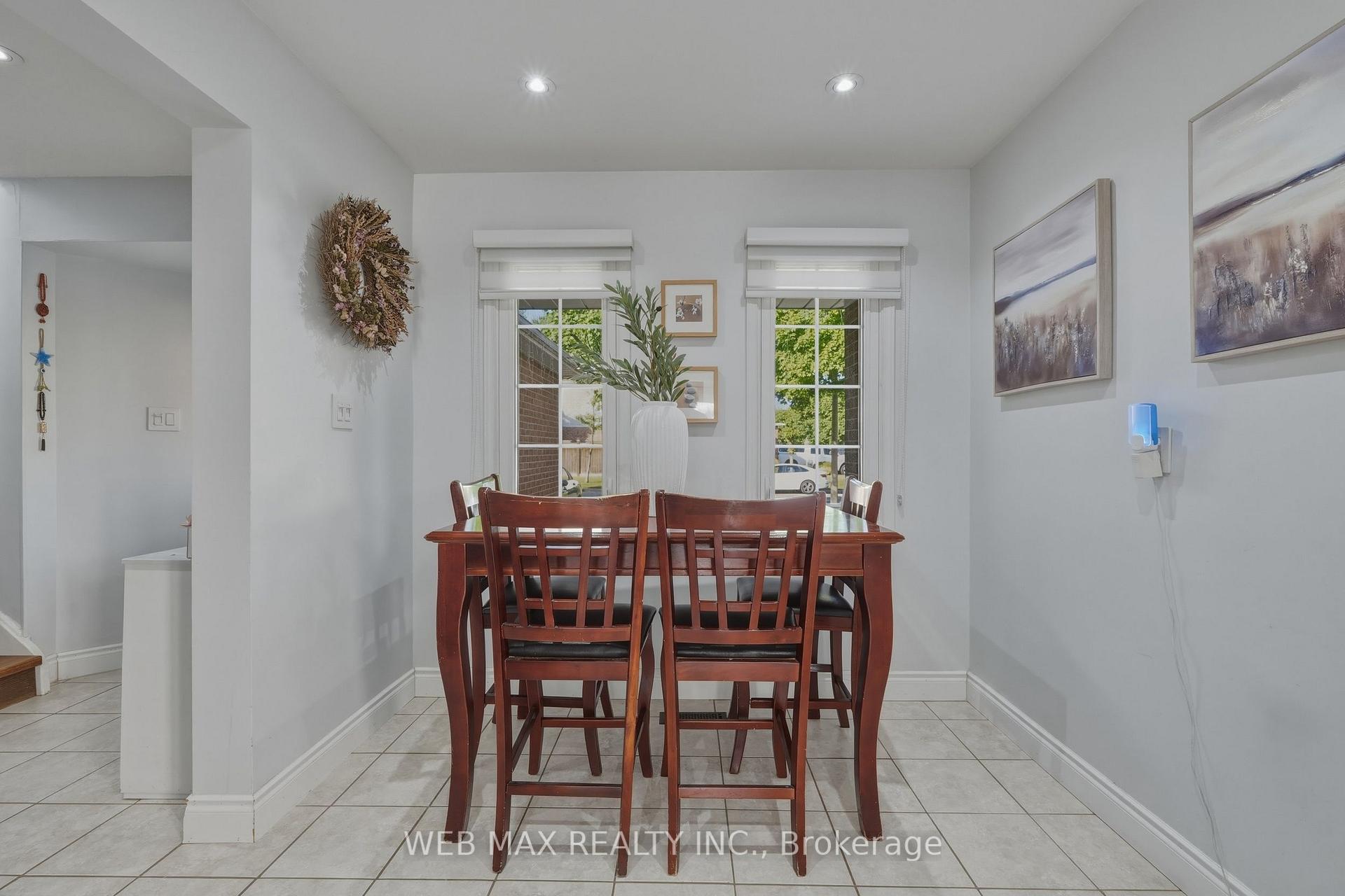 Photo 12 of 58 Cassander Crescent, Brampton, Heart Lake East — HOMEH