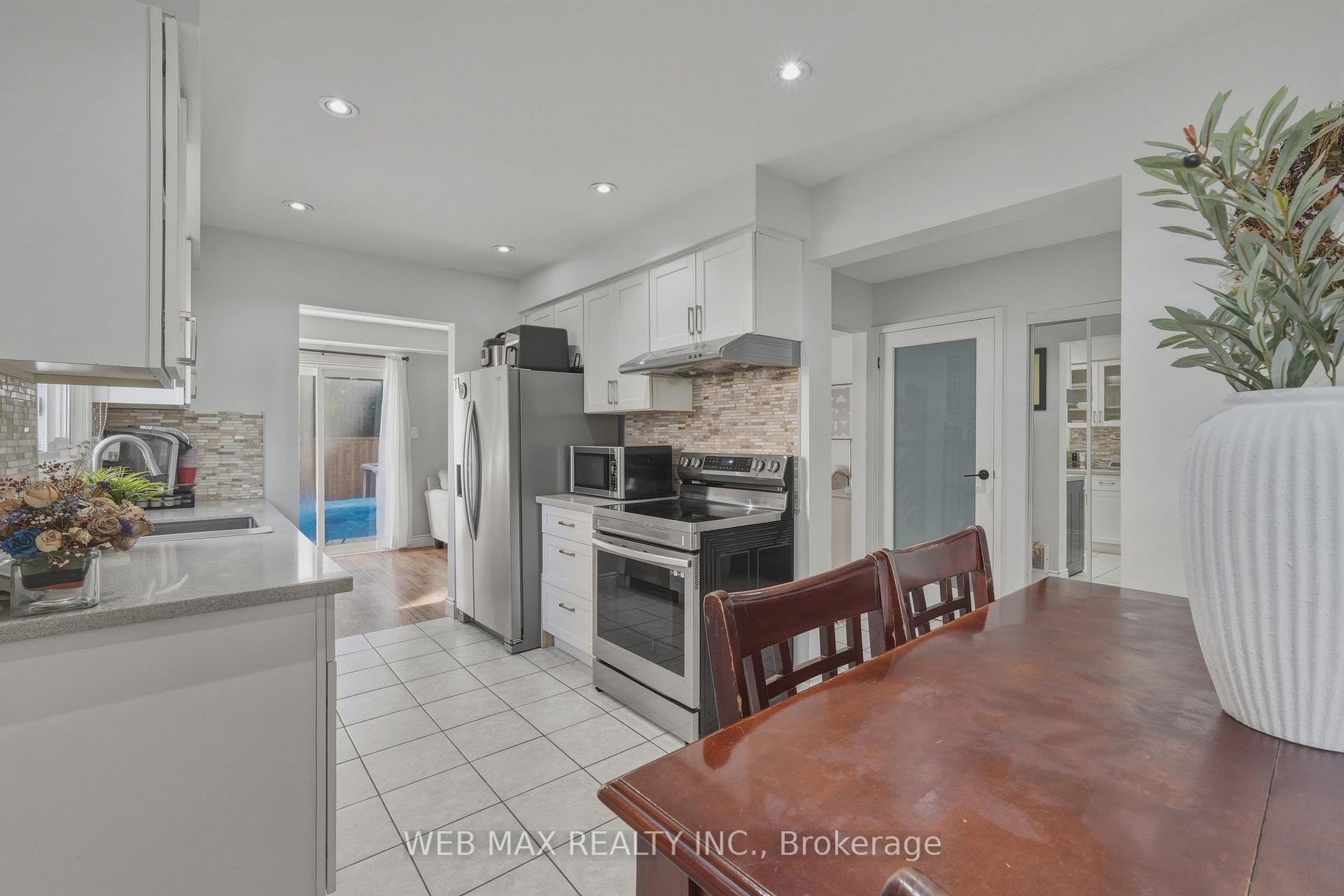 Photo 15 of 58 Cassander Crescent, Brampton, Heart Lake East — HOMEH