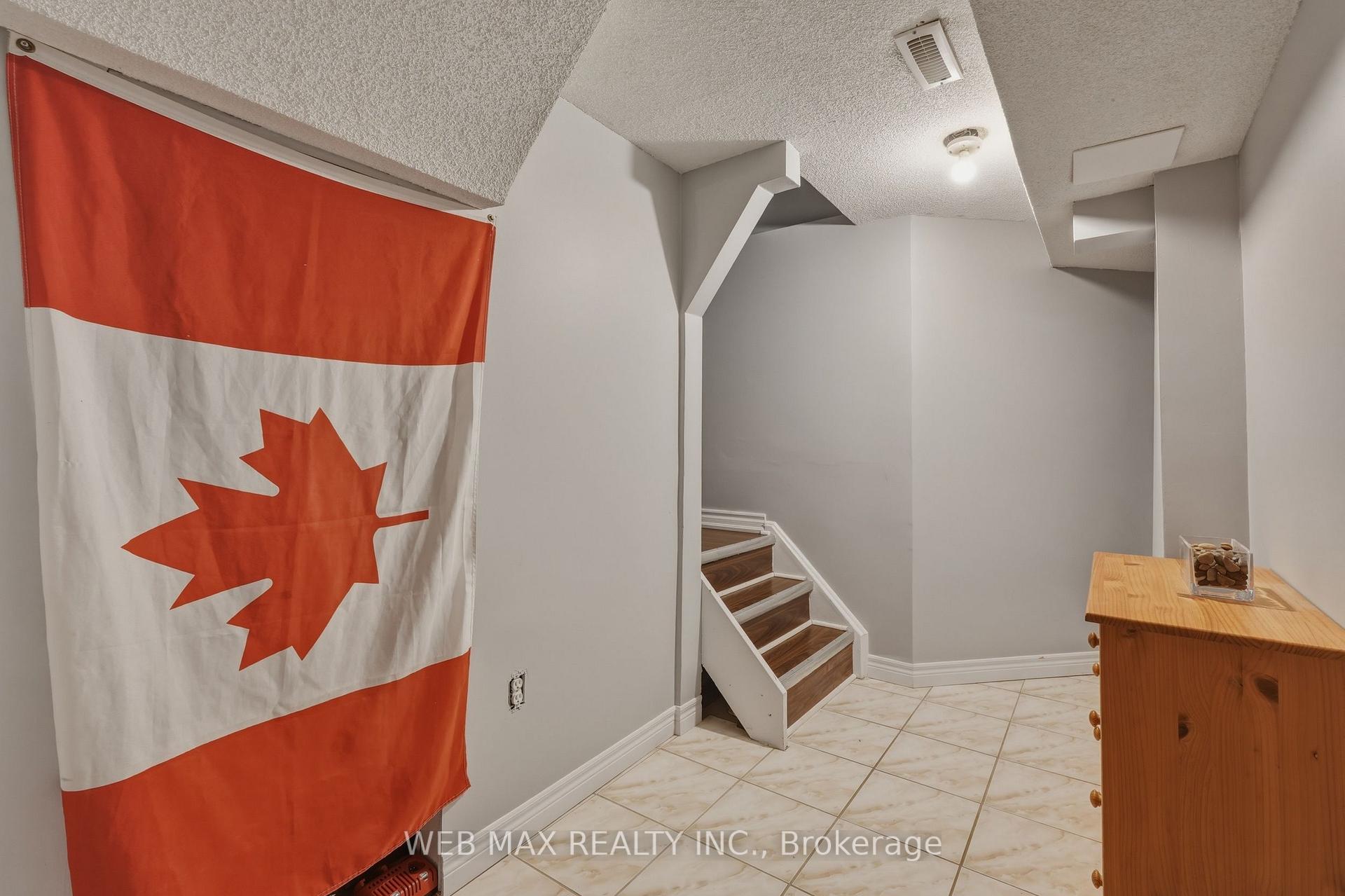 Photo 32 of 58 Cassander Crescent, Brampton, Heart Lake East — HOMEH