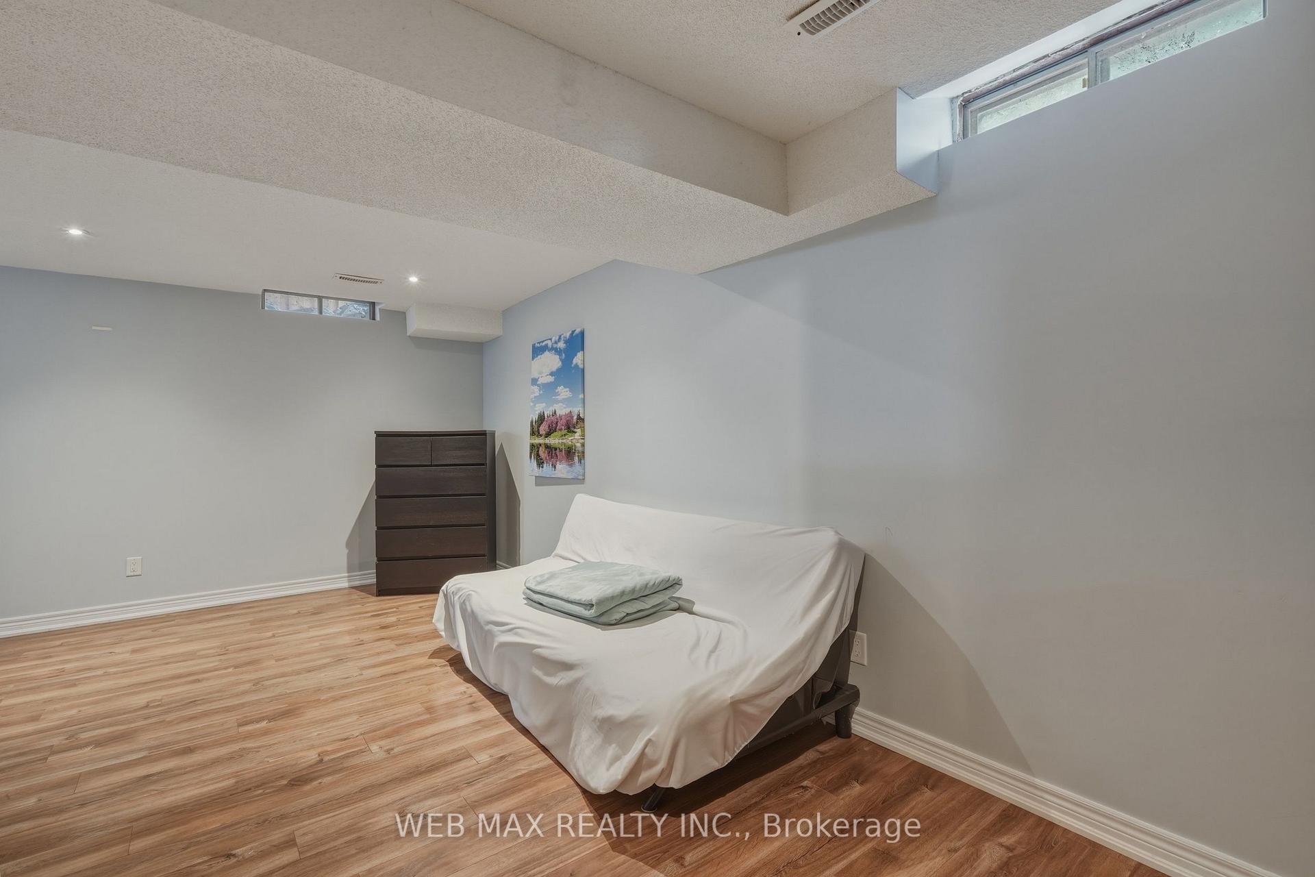 Photo 34 of 58 Cassander Crescent, Brampton, Heart Lake East — HOMEH