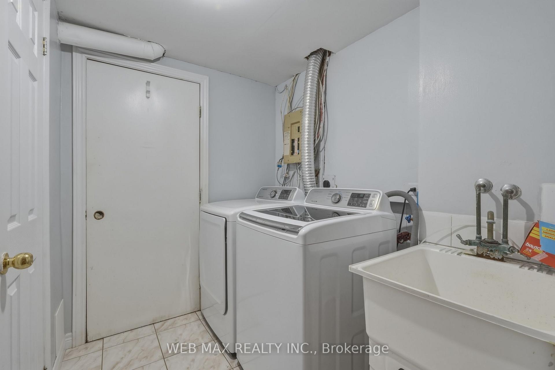 Photo 36 of 58 Cassander Crescent, Brampton, Heart Lake East — HOMEH