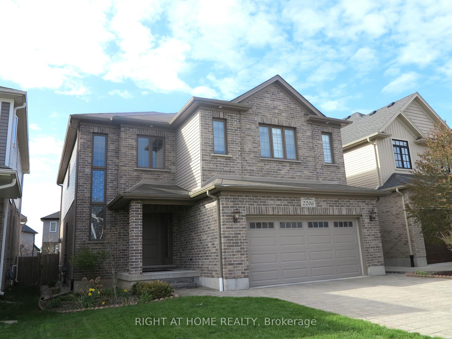 Photo 2 of 2206 Springridge Drive, London, North C — HOMEH