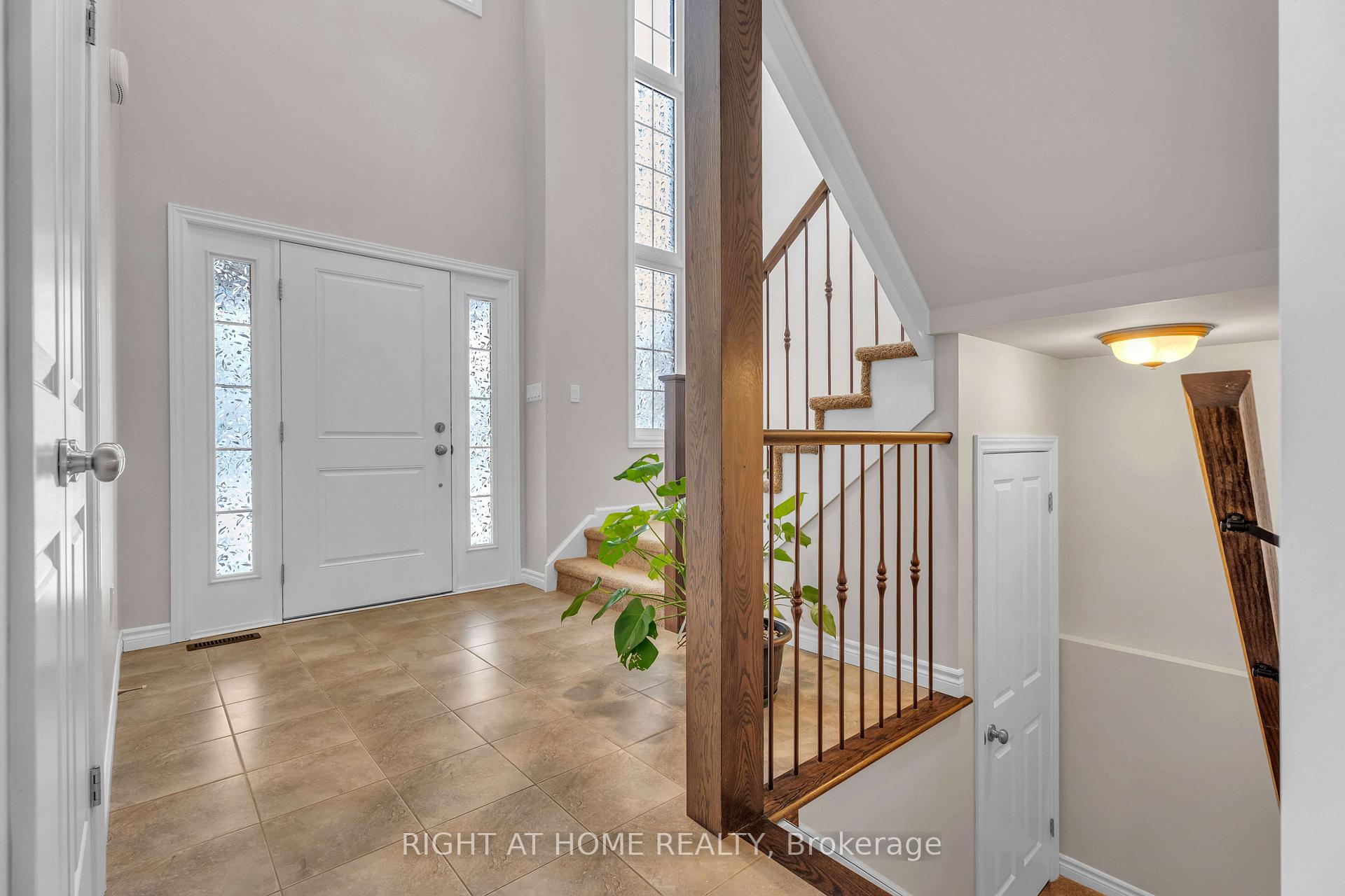 Photo 4 of 2206 Springridge Drive, London, North C — HOMEH