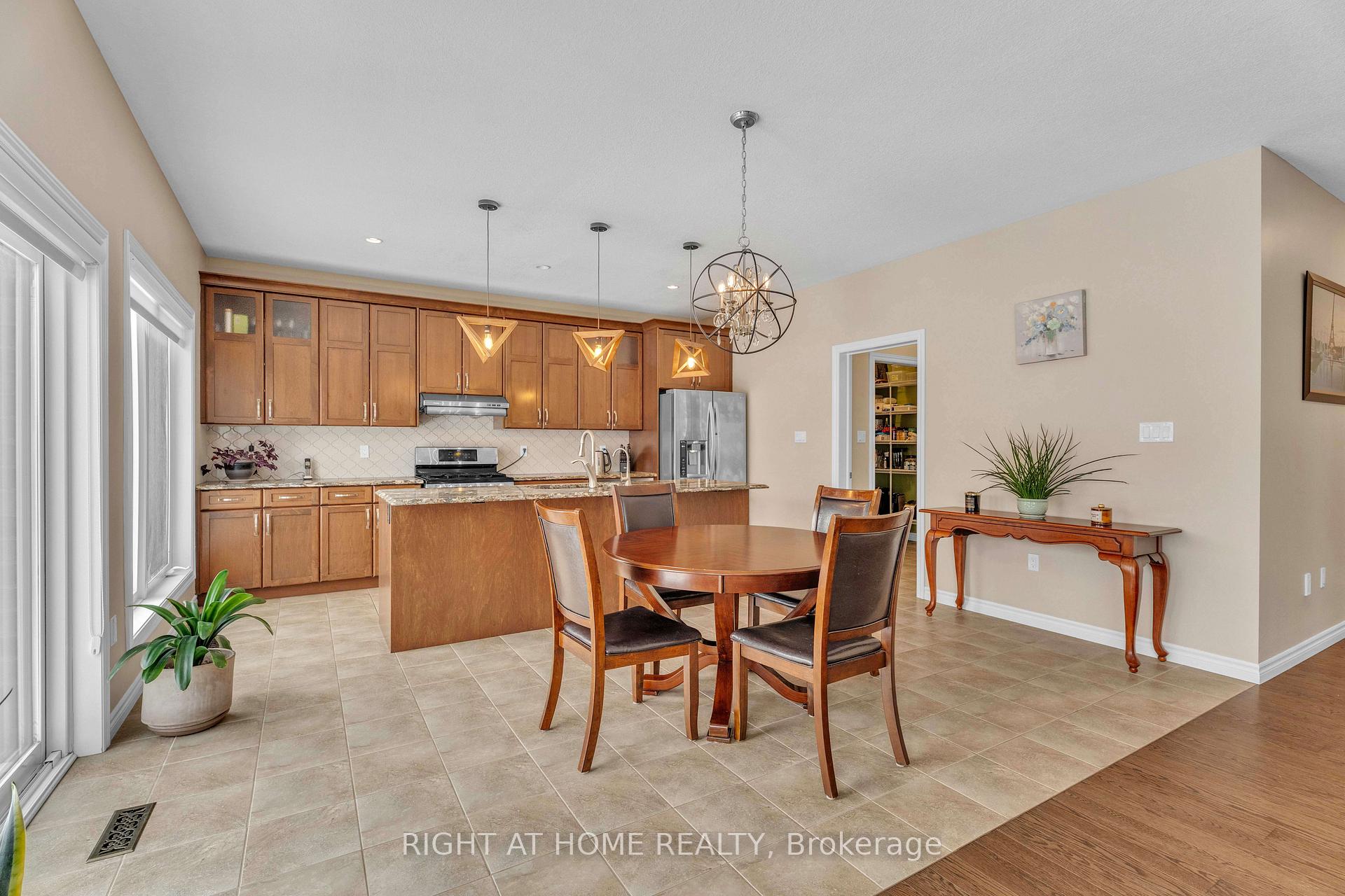 Photo 12 of 2206 Springridge Drive, London, North C — HOMEH