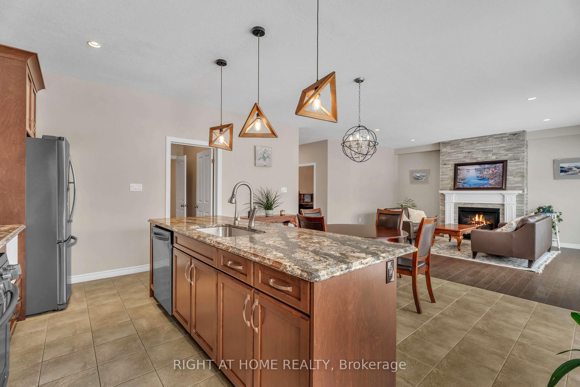 Photo 15 of 2206 Springridge Drive, London, North C — HOMEH