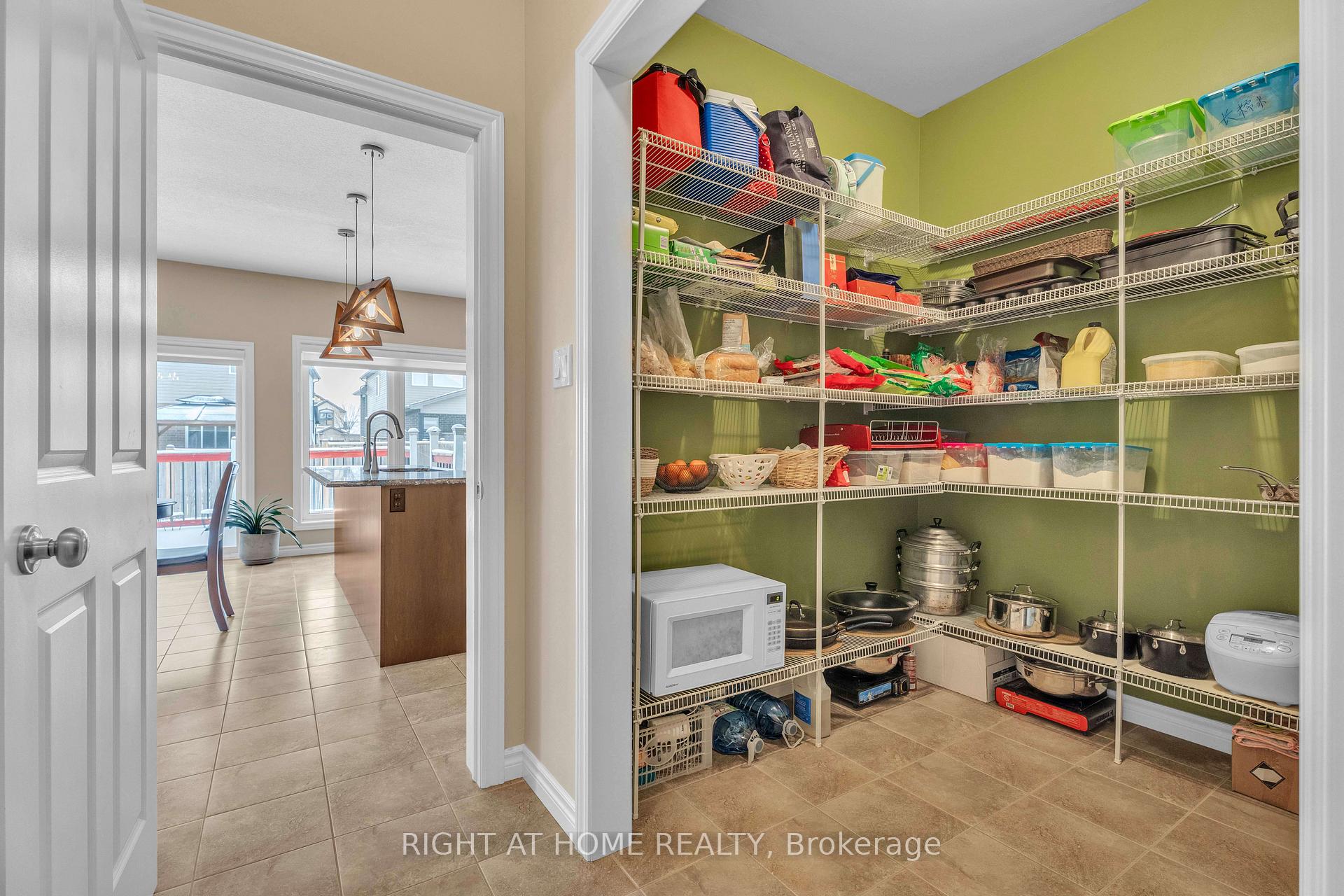 Photo 19 of 2206 Springridge Drive, London, North C — HOMEH