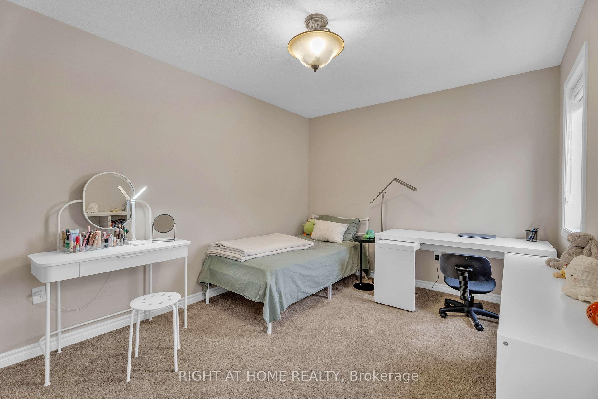 Photo 30 of 2206 Springridge Drive, London, North C — HOMEH