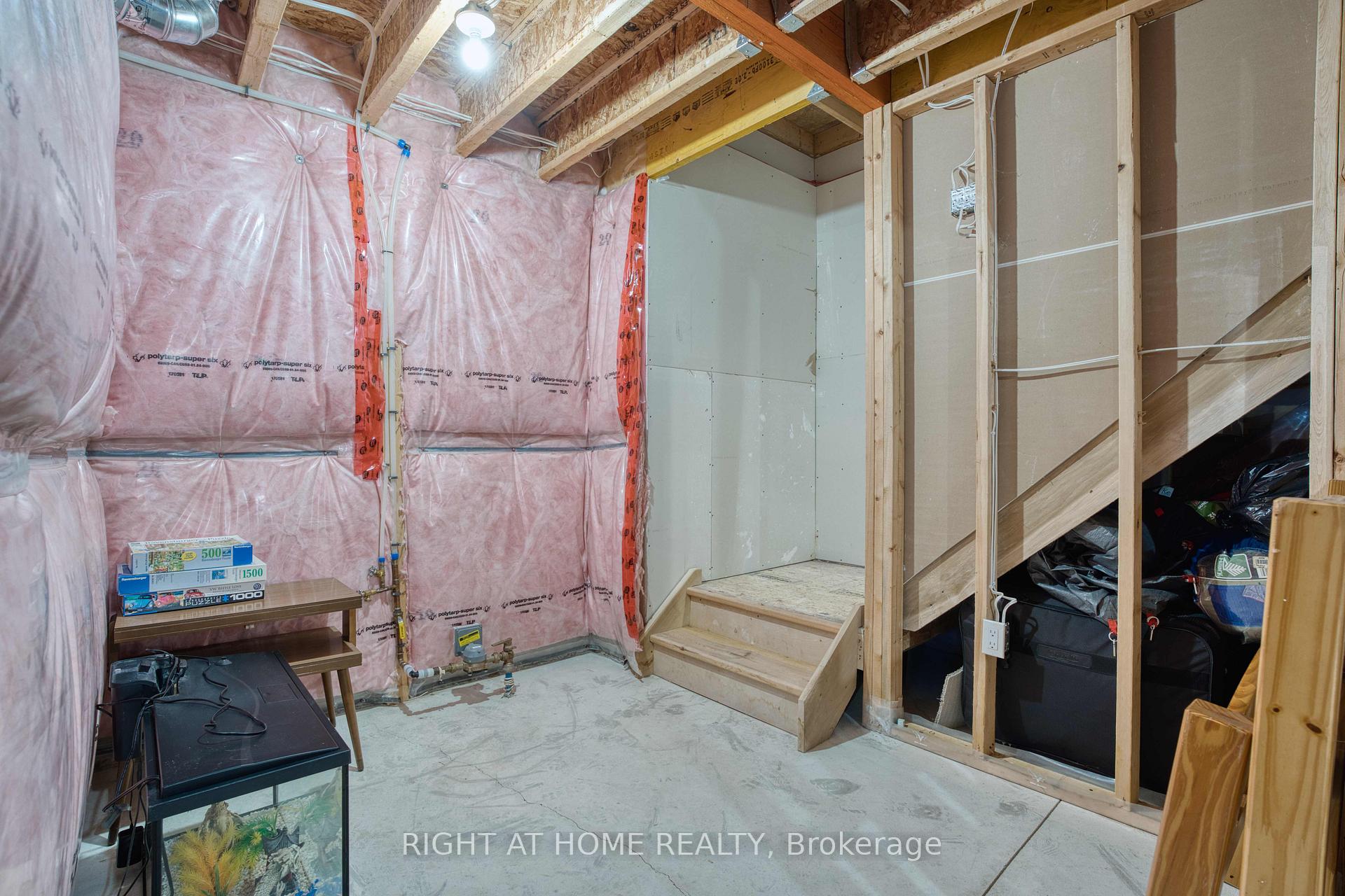 Photo 36 of 2206 Springridge Drive, London, North C — HOMEH