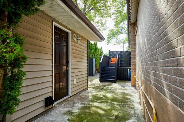 Photo 2 of 11 Wagner Drive, Scarborough, West Hill — HOMEH