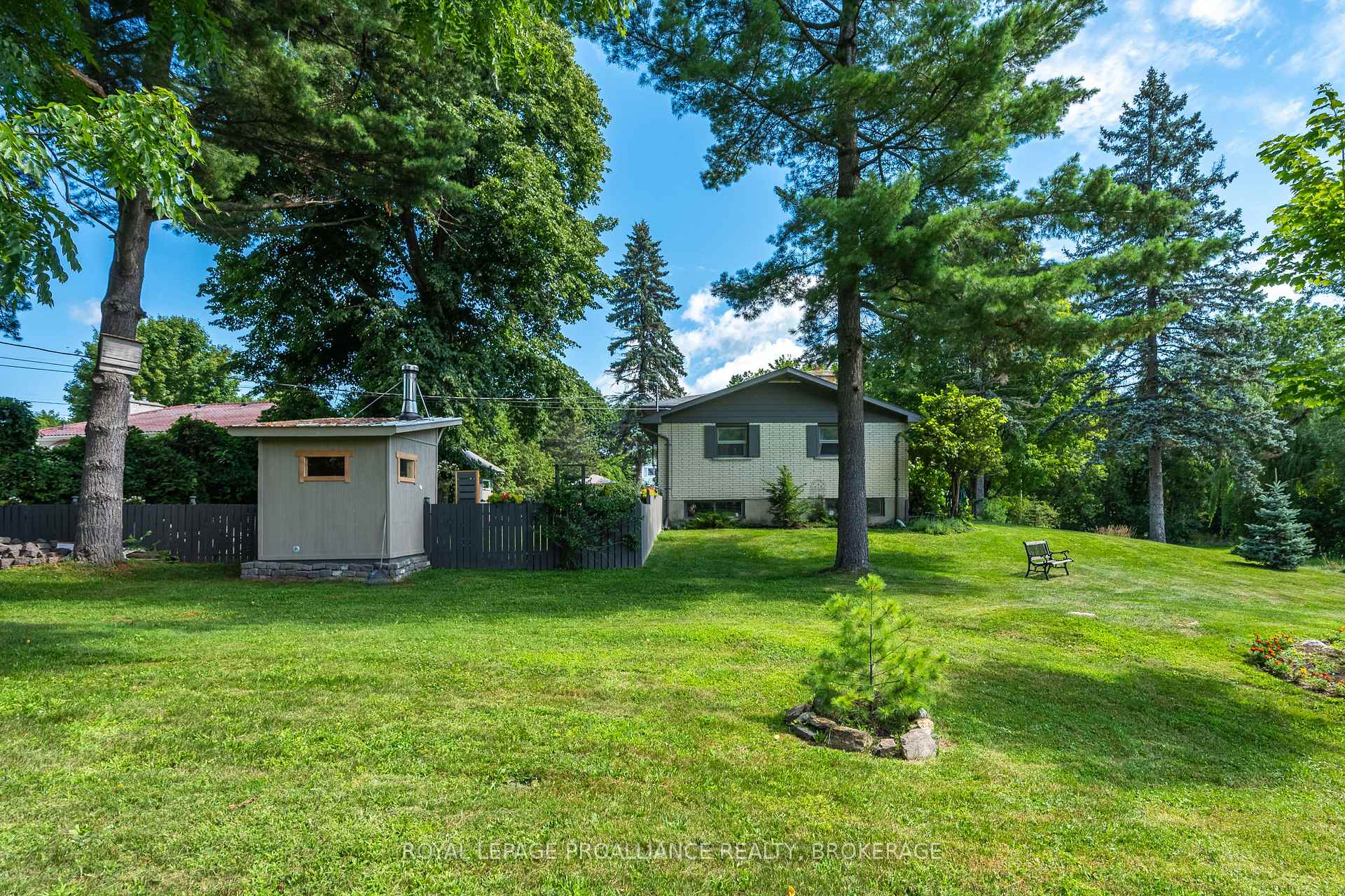Photo 39 of 330 Elmwood Drive, Gananoque, Gananoque — HOMEH
