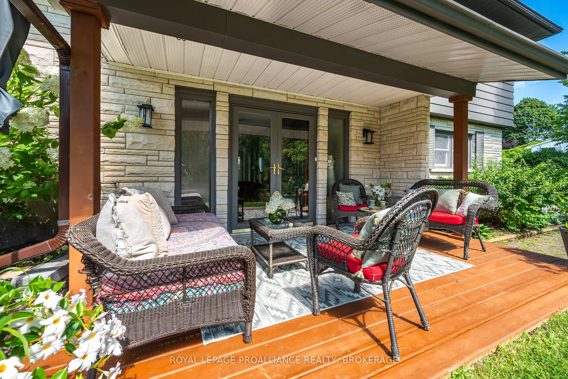 Photo 3 of 330 Elmwood Drive, Gananoque, Gananoque — HOMEH