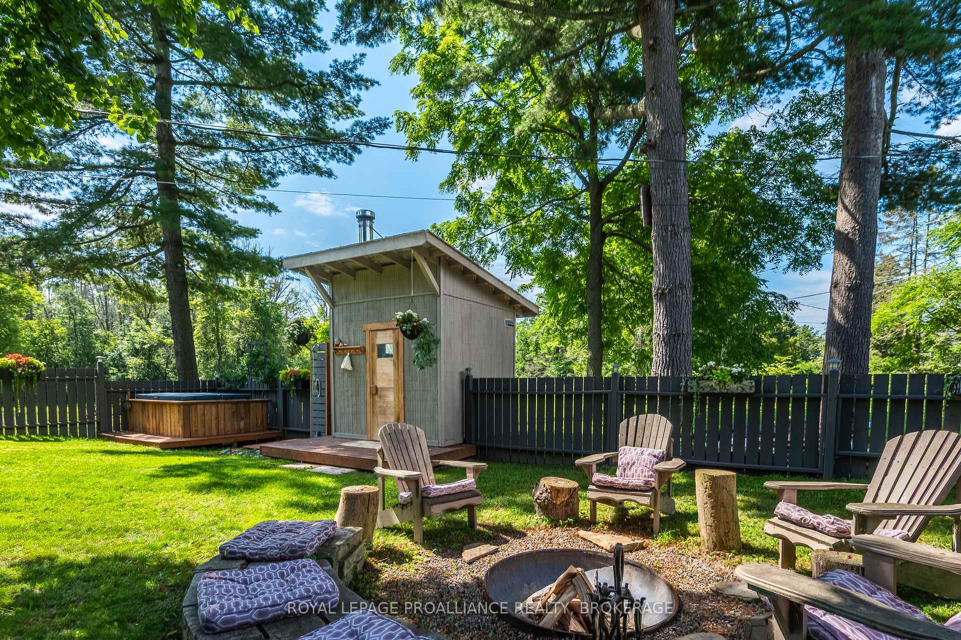 Photo 12 of 330 Elmwood Drive, Gananoque, Gananoque — HOMEH