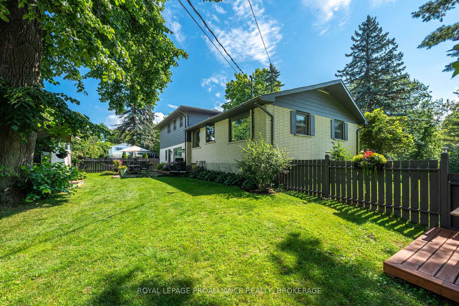 Photo 13 of 330 Elmwood Drive, Gananoque, Gananoque — HOMEH