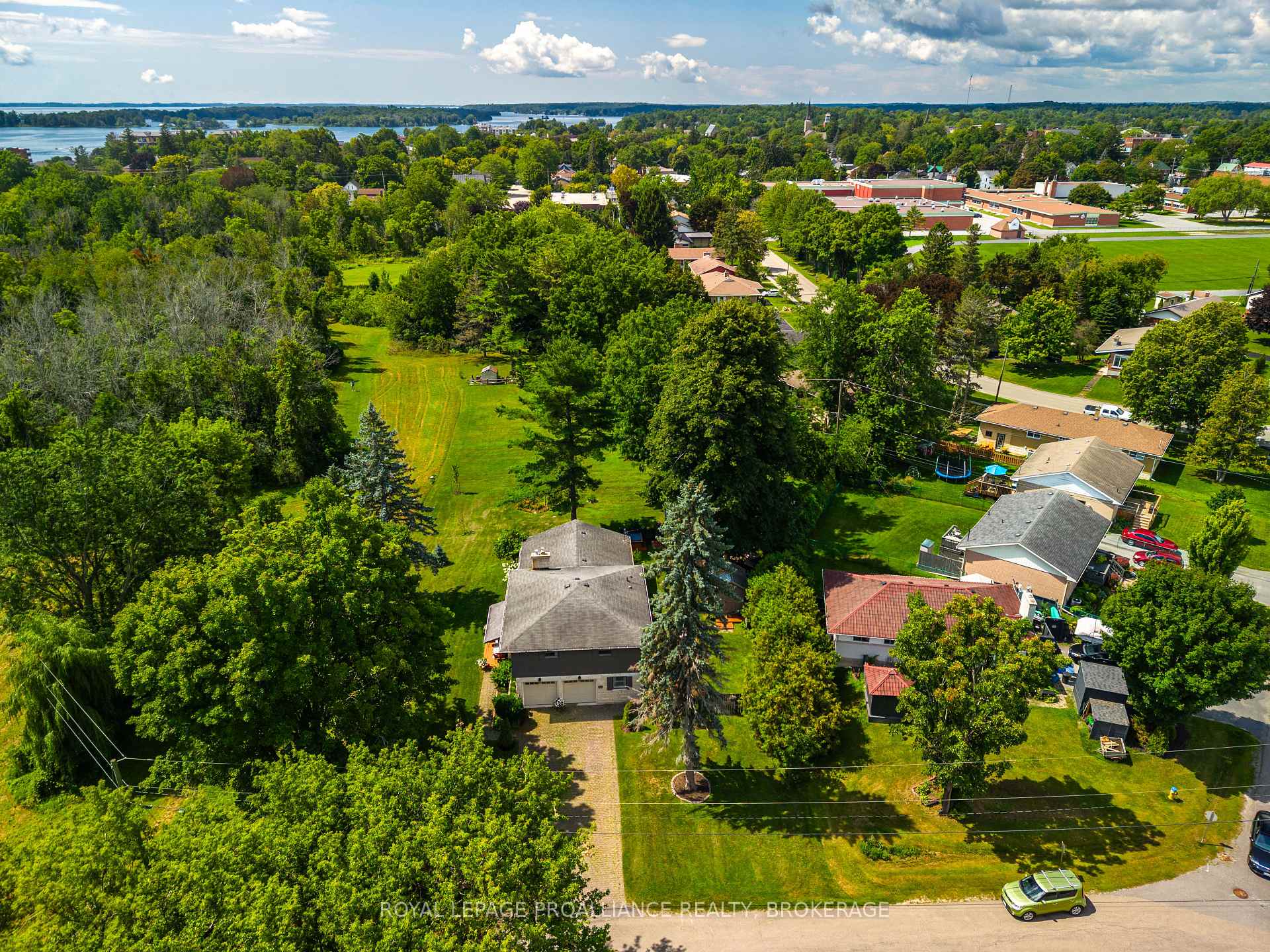 Photo 17 of 330 Elmwood Drive, Gananoque, Gananoque — HOMEH
