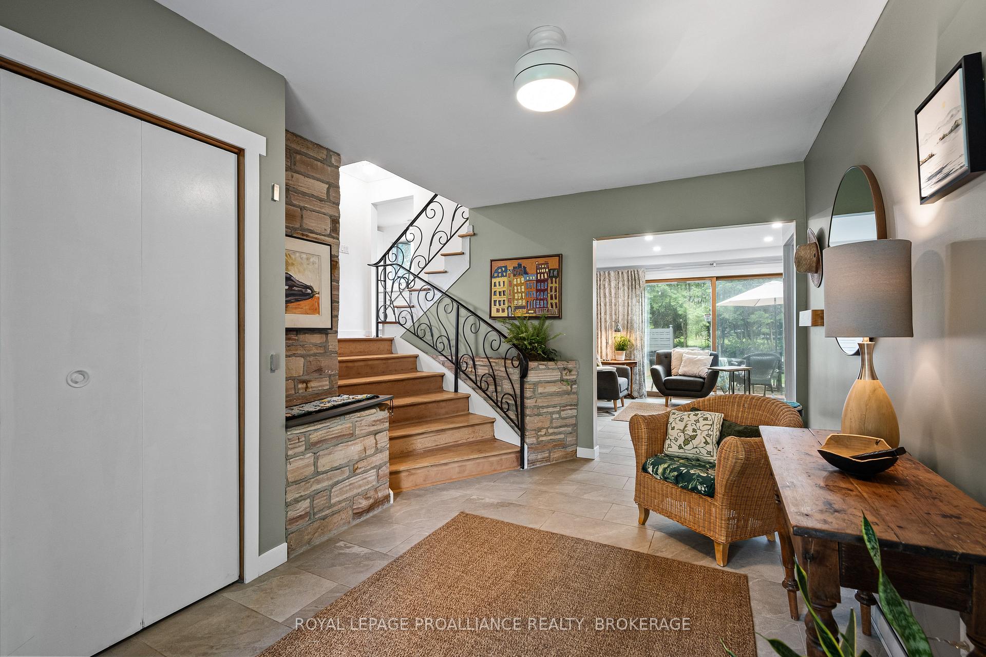 Photo 9 of 330 Elmwood Drive, Gananoque, Gananoque — HOMEH