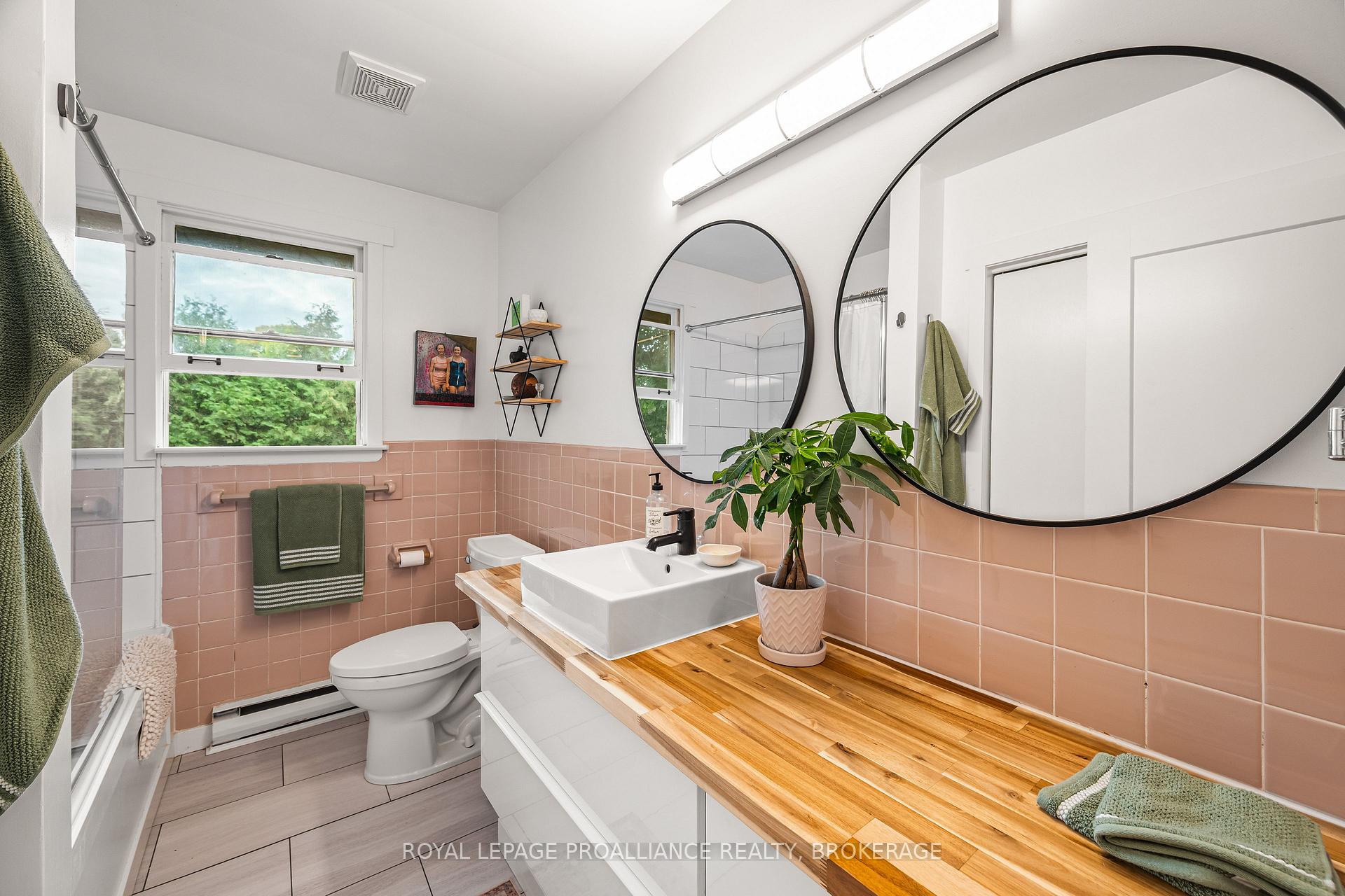 Photo 34 of 330 Elmwood Drive, Gananoque, Gananoque — HOMEH