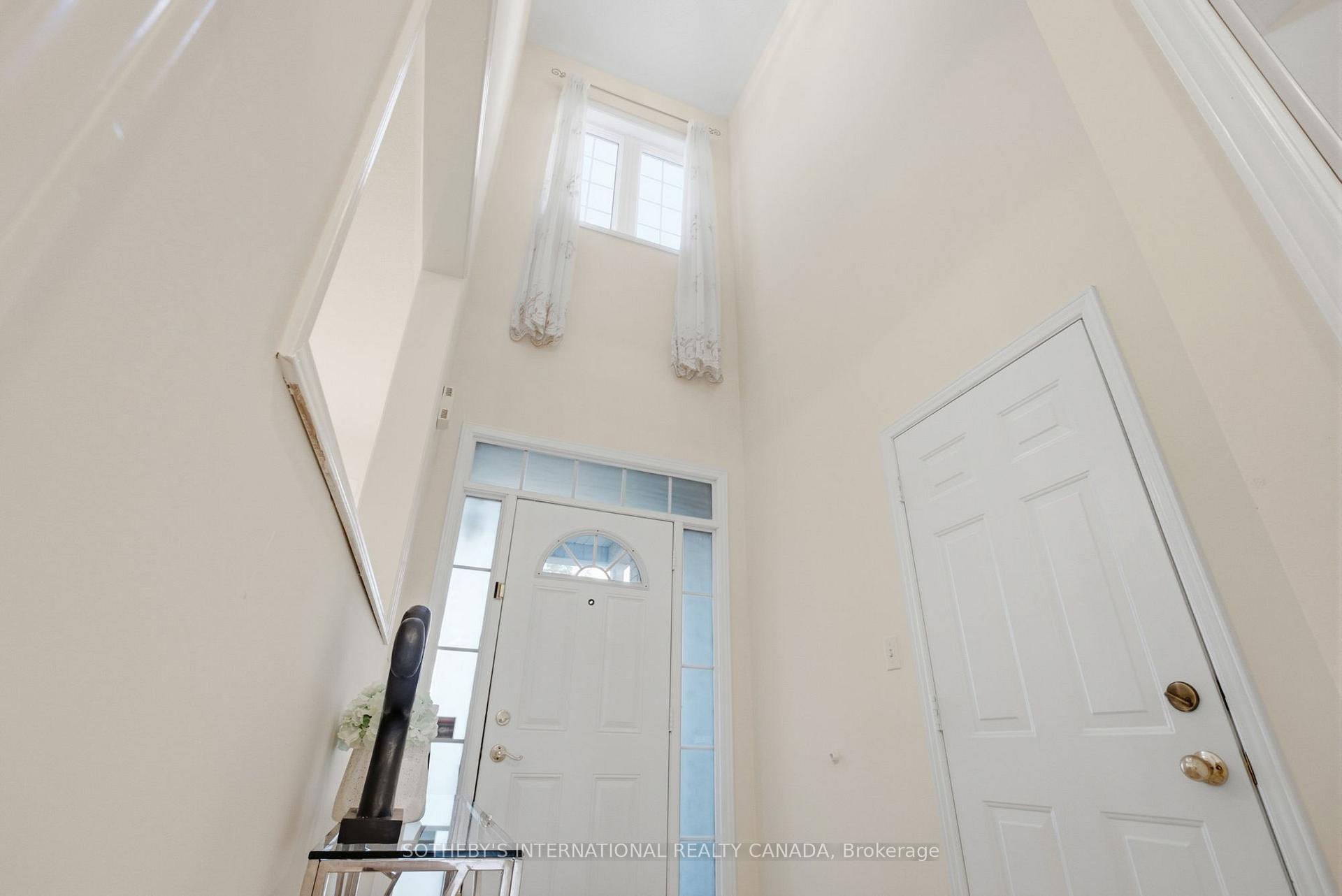 Photo 3 of 42 Chasser Drive, Markham, Greensborough — HOMEH