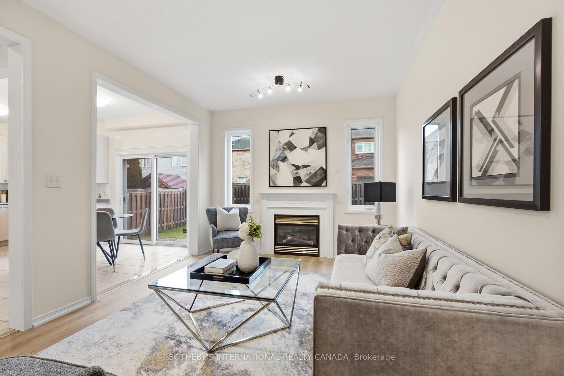 Photo 12 of 42 Chasser Drive, Markham, Greensborough — HOMEH