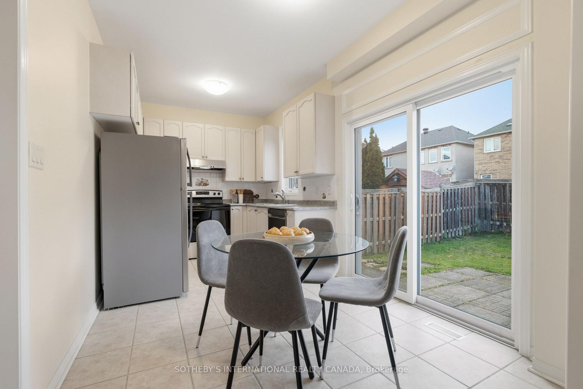 Photo 13 of 42 Chasser Drive, Markham, Greensborough — HOMEH