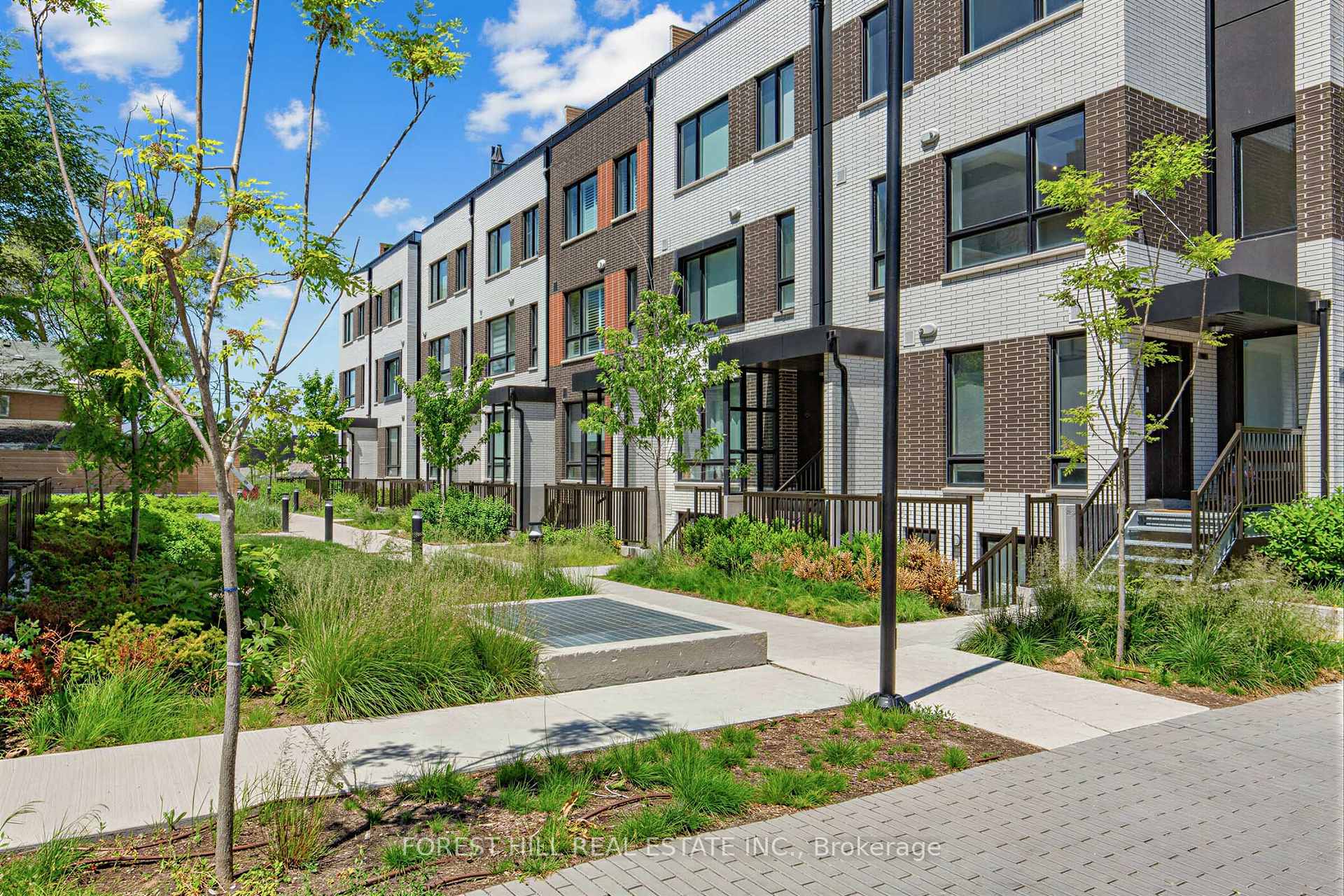 Photo 2 of Unit 2, 40 Ed Clark Gardens, Toronto, Weston-Pellam Park — HOMEH
