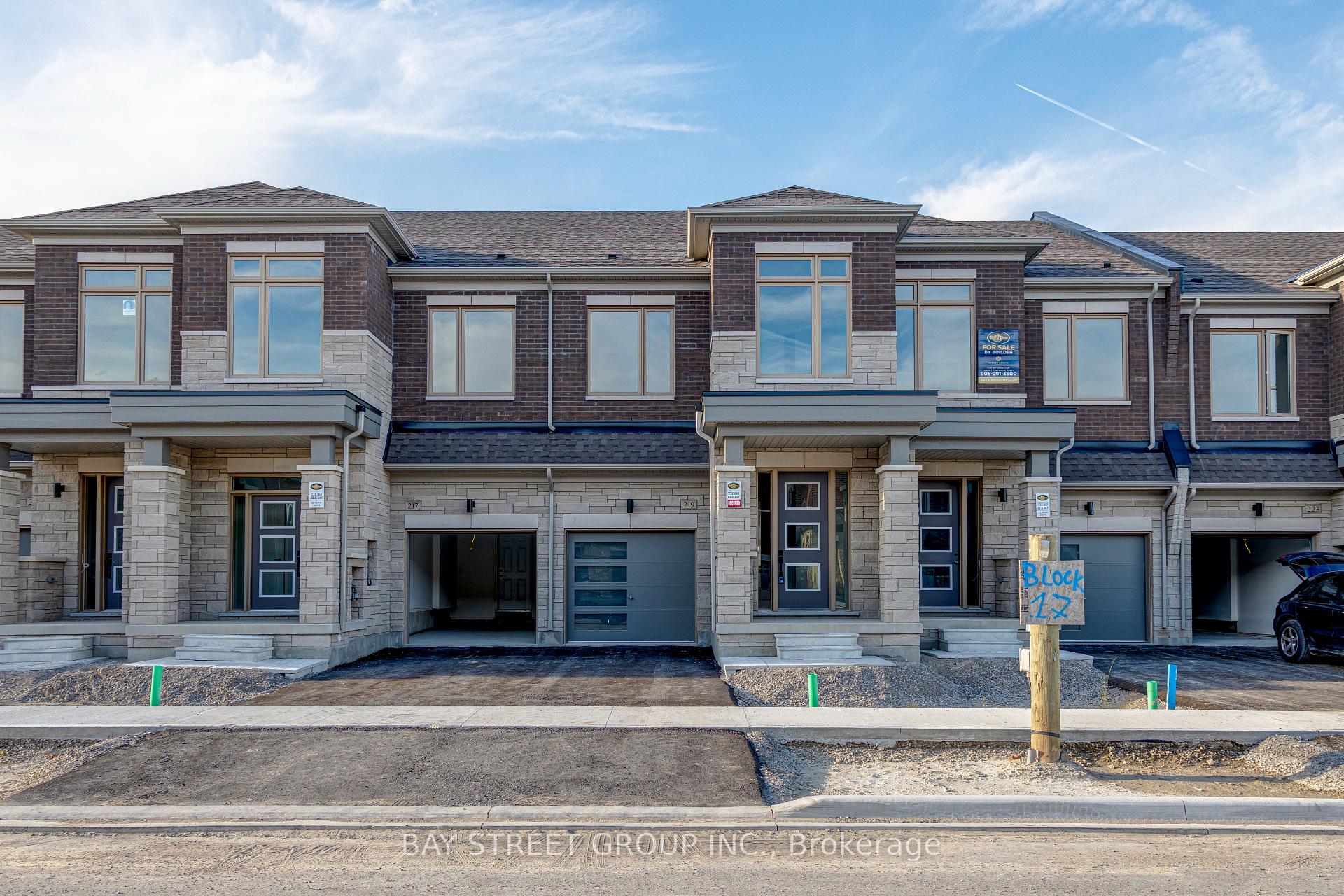 Photo 1 of 219 Hook Drive, Richmond Hill, Rural Richmond Hill — HOMEH