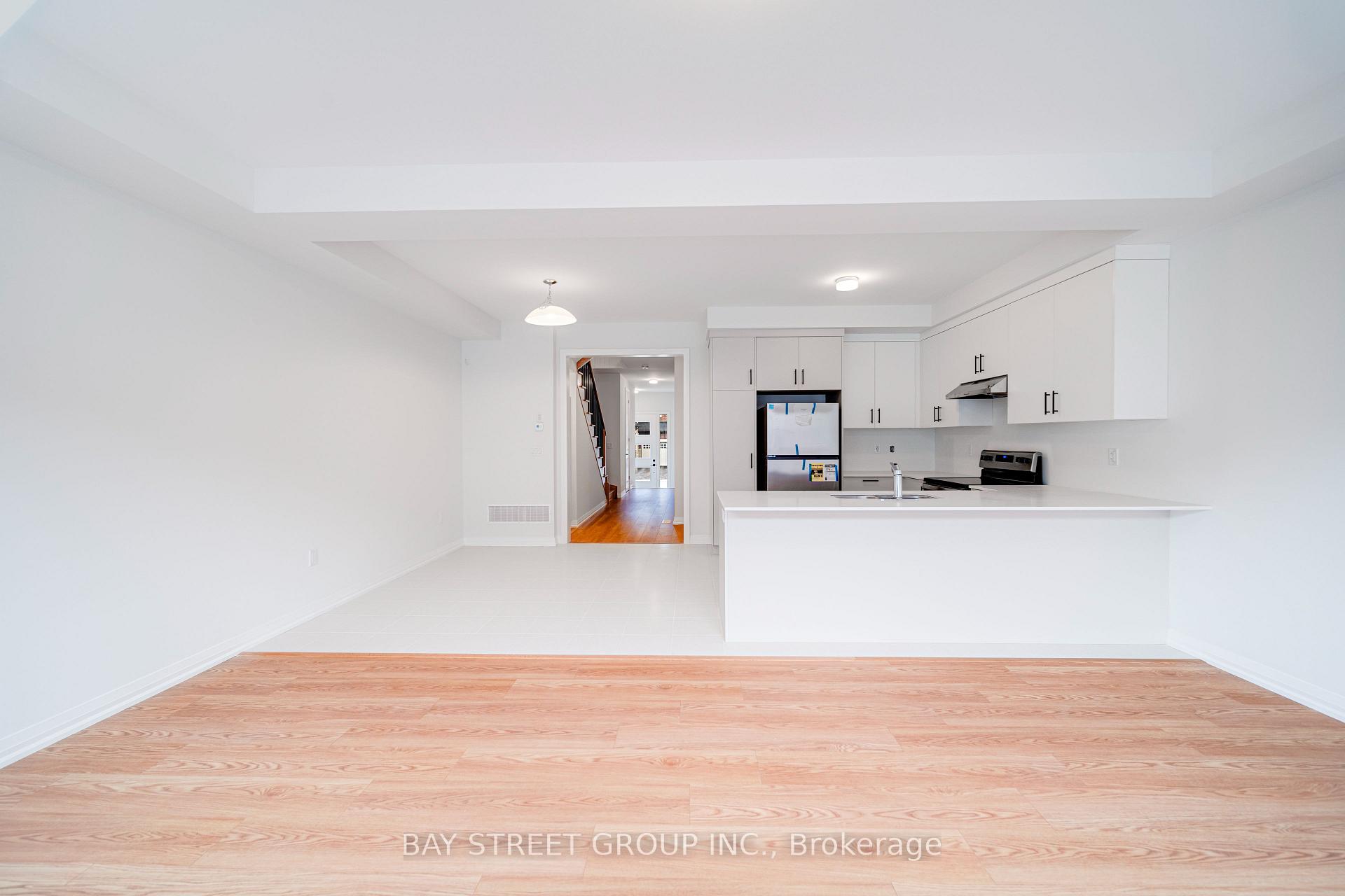 Photo 12 of 219 Hook Drive, Richmond Hill, Rural Richmond Hill — HOMEH