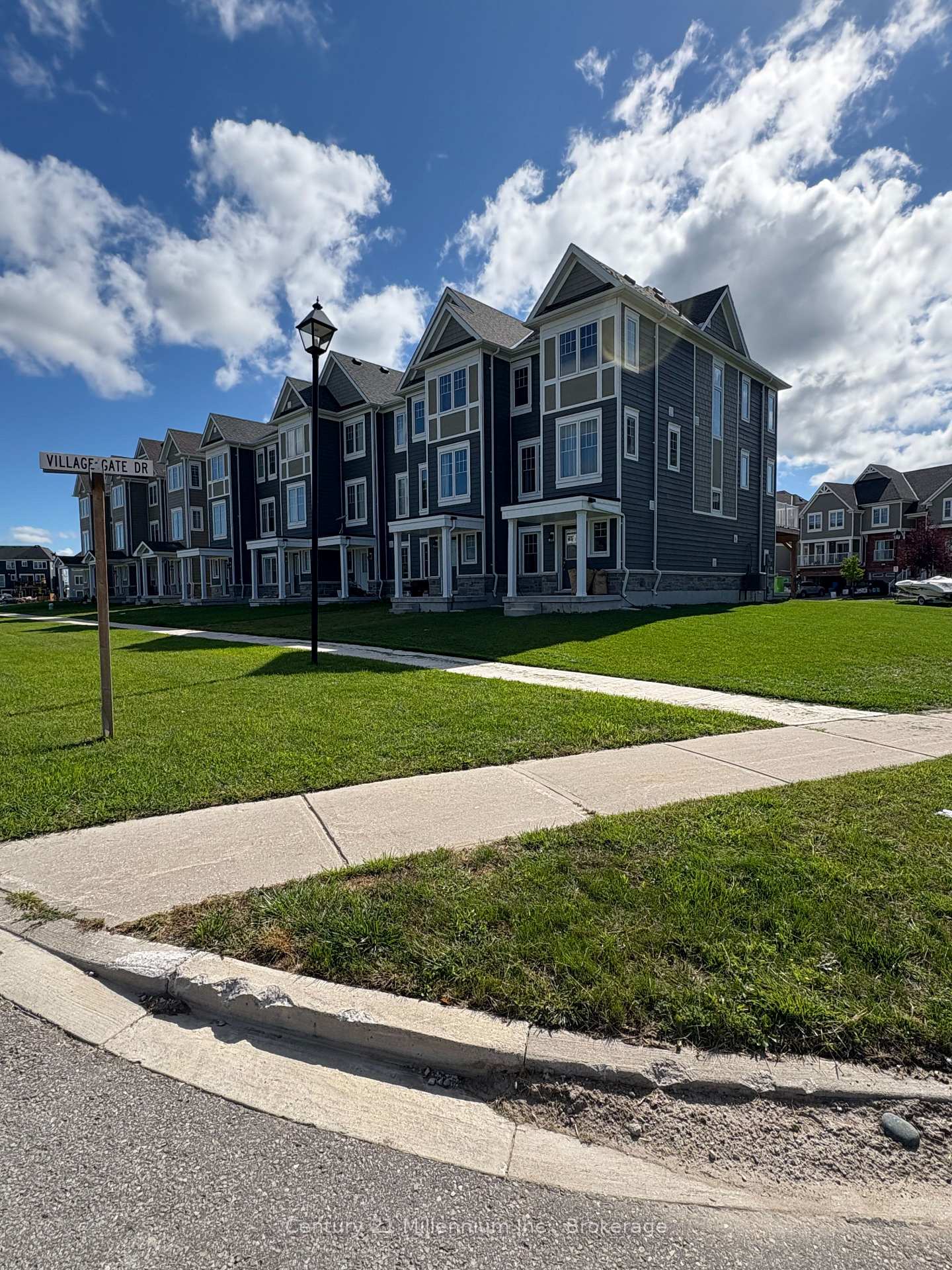 Photo 1 of 31 Surf Drive, Wasaga Beach — HOMEH