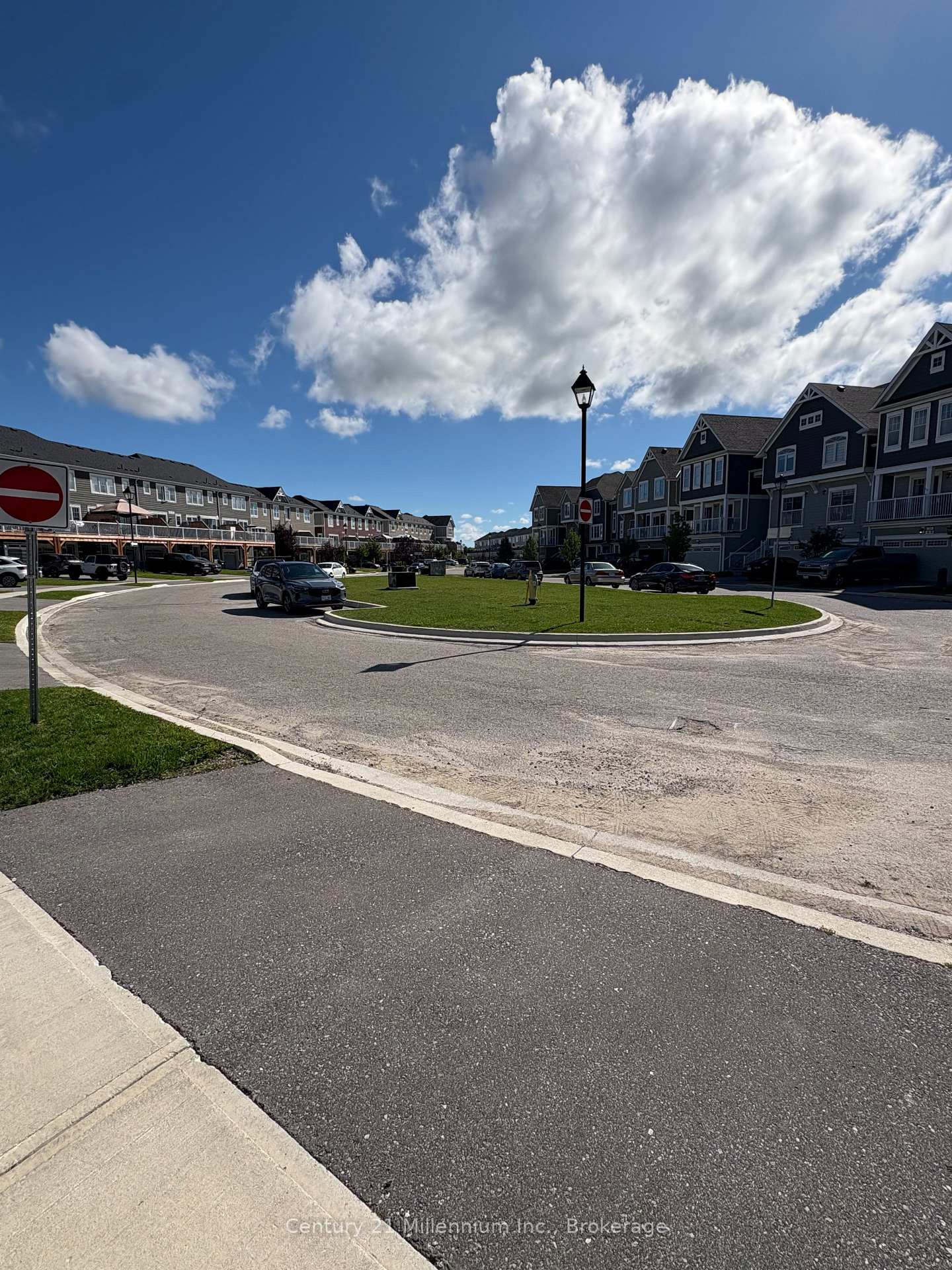 Photo 10 of 31 Surf Drive, Wasaga Beach — HOMEH
