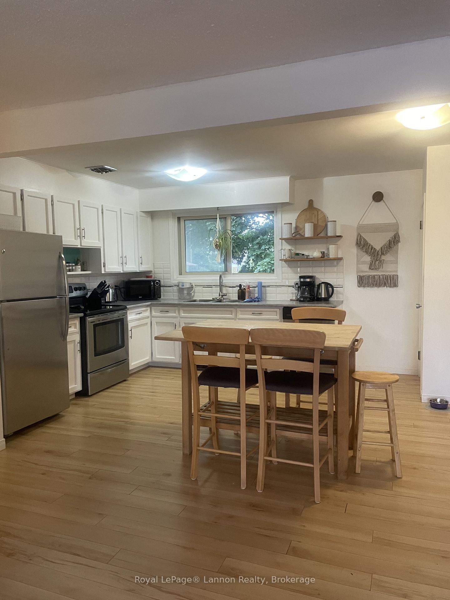 Photo 8 of 431 Churchill Drive W, Thunder Bay, Northwood Park — HOMEH