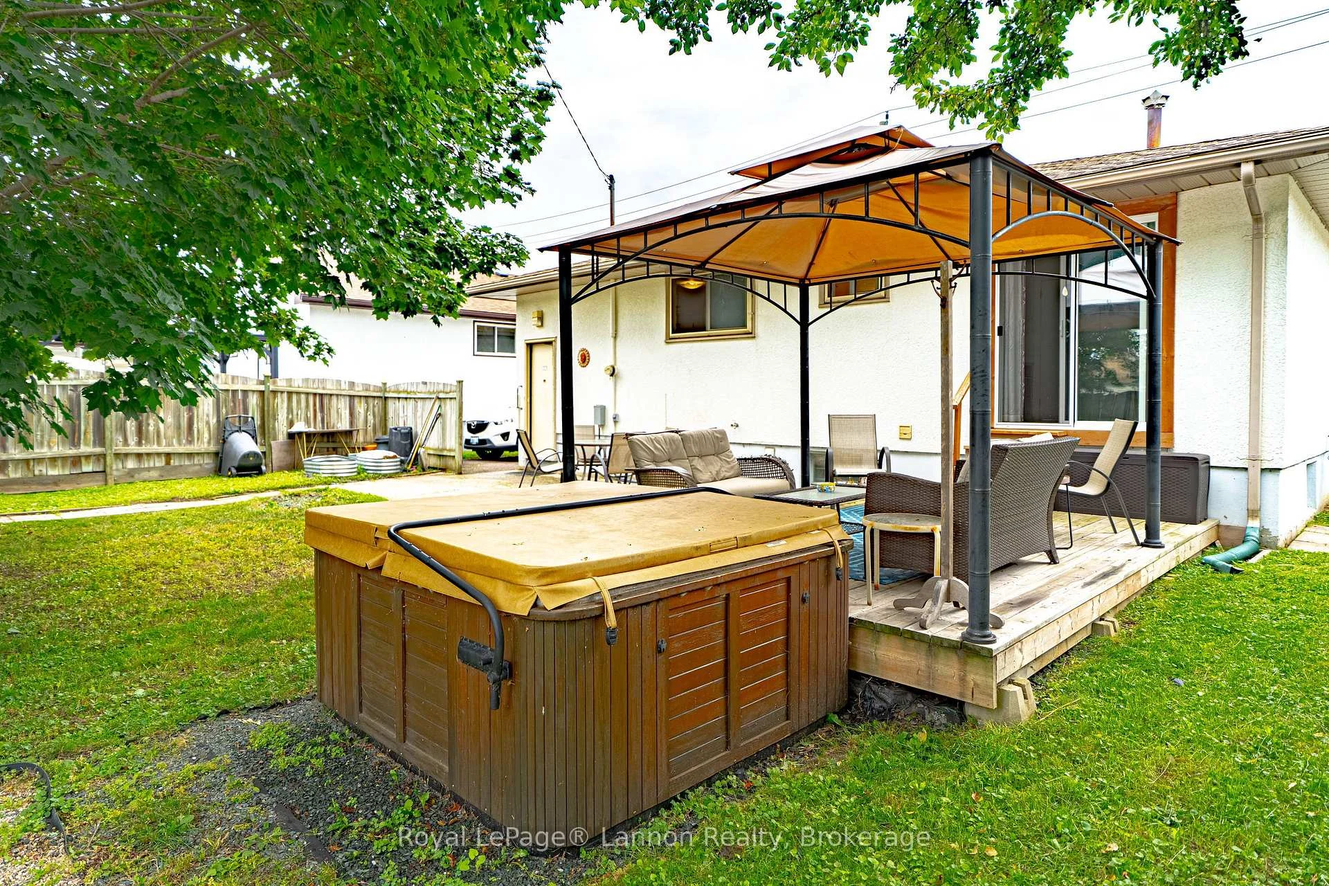 Photo 39 of 431 Churchill Drive W, Thunder Bay, Northwood Park — HOMEH