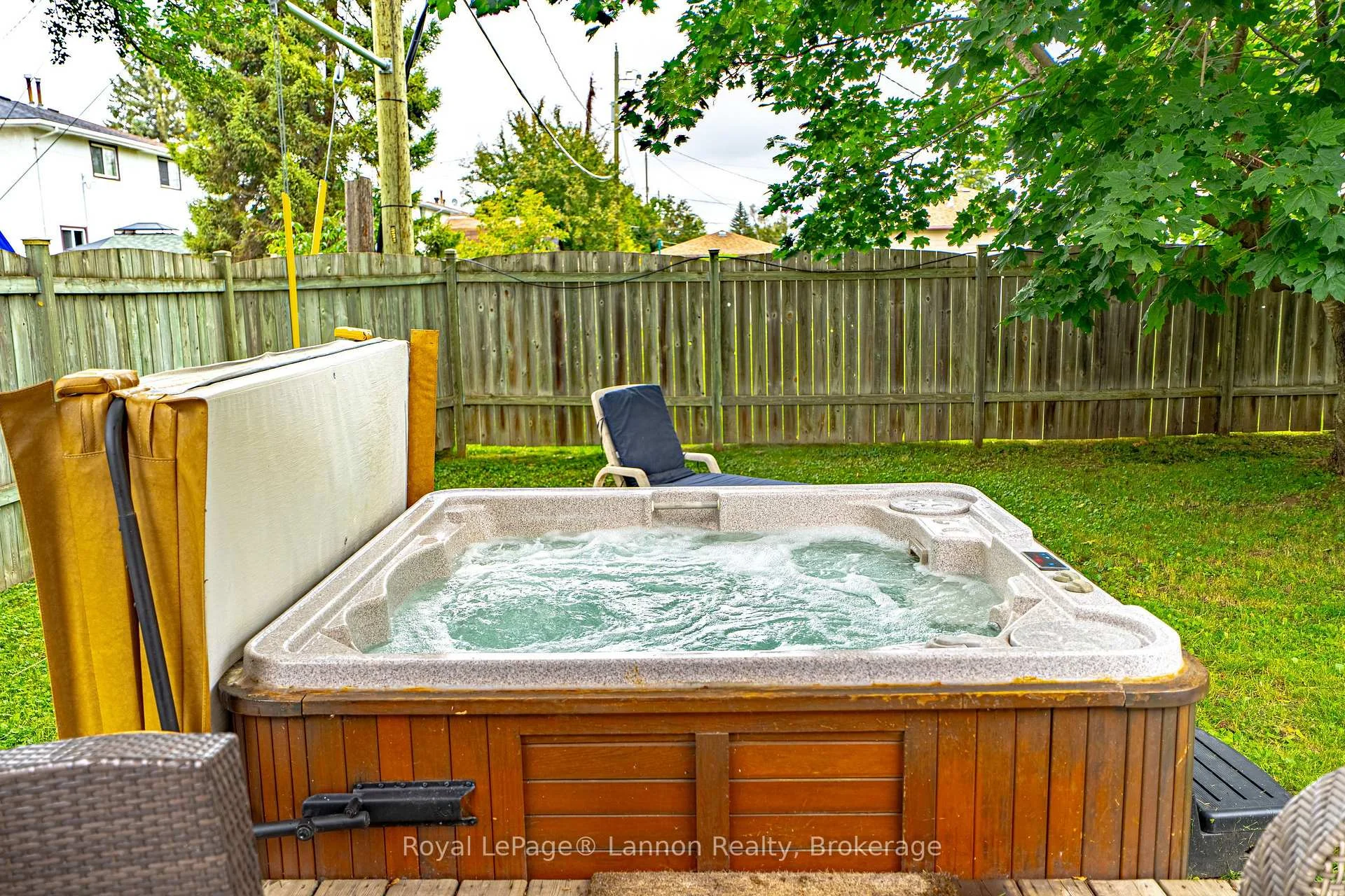 Photo 40 of 431 Churchill Drive W, Thunder Bay, Northwood Park — HOMEH