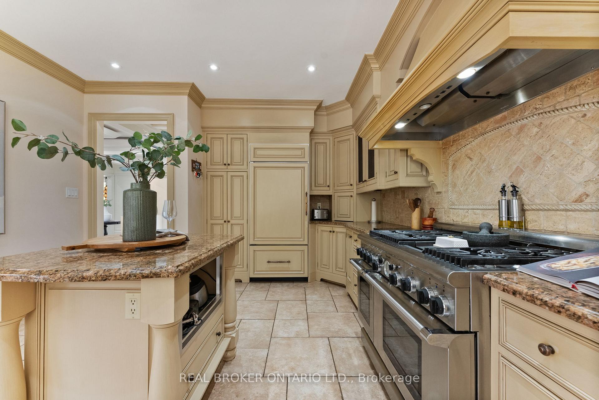 Photo 19 of 10 Oakview Place, Uxbridge, Rural Uxbridge — HOMEH