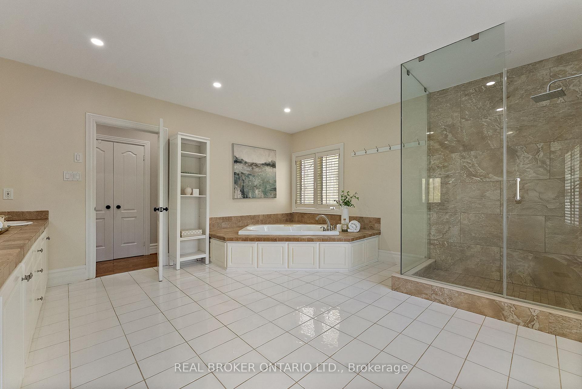 Photo 27 of 10 Oakview Place, Uxbridge, Rural Uxbridge — HOMEH