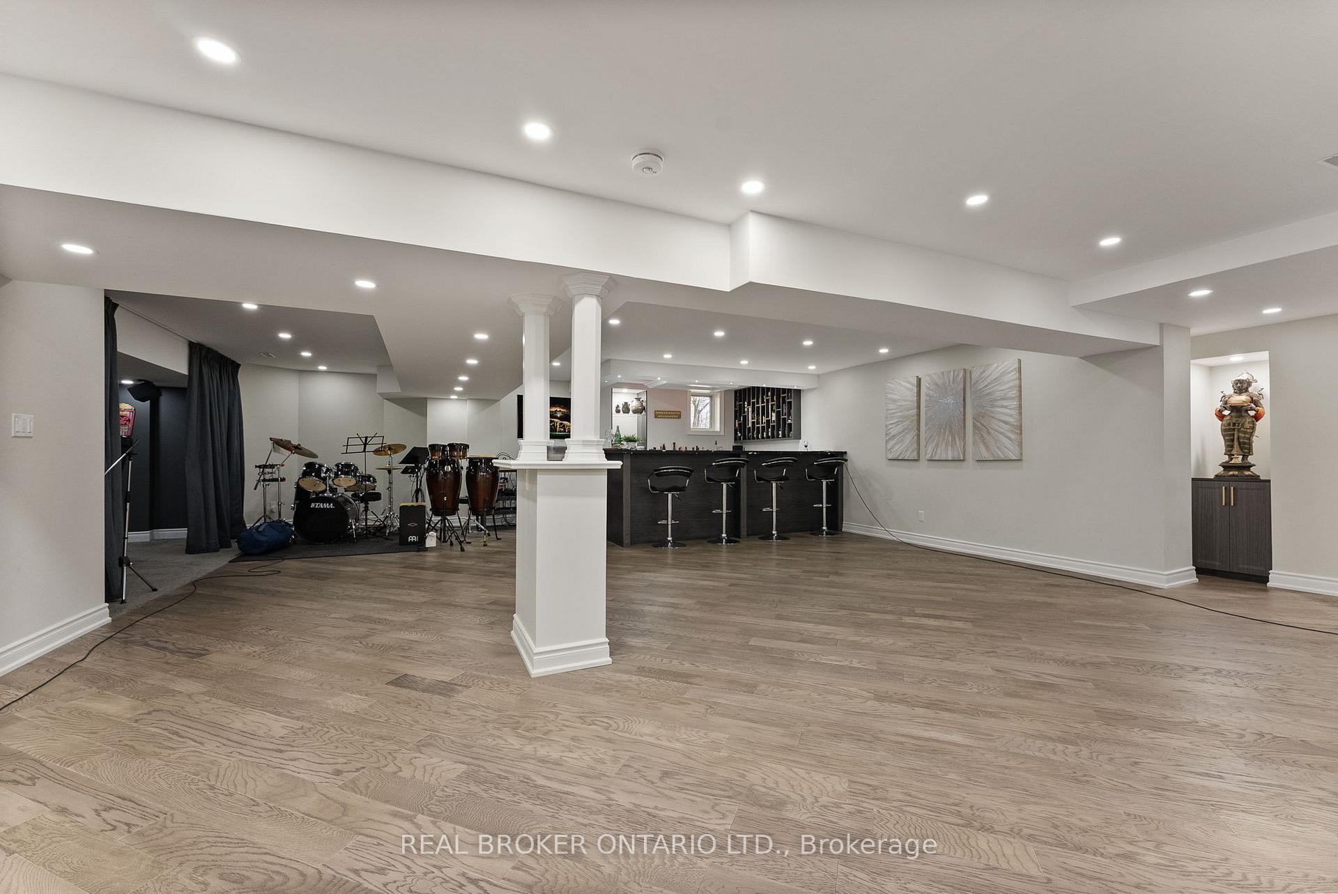 Photo 42 of 10 Oakview Place, Uxbridge, Rural Uxbridge — HOMEH