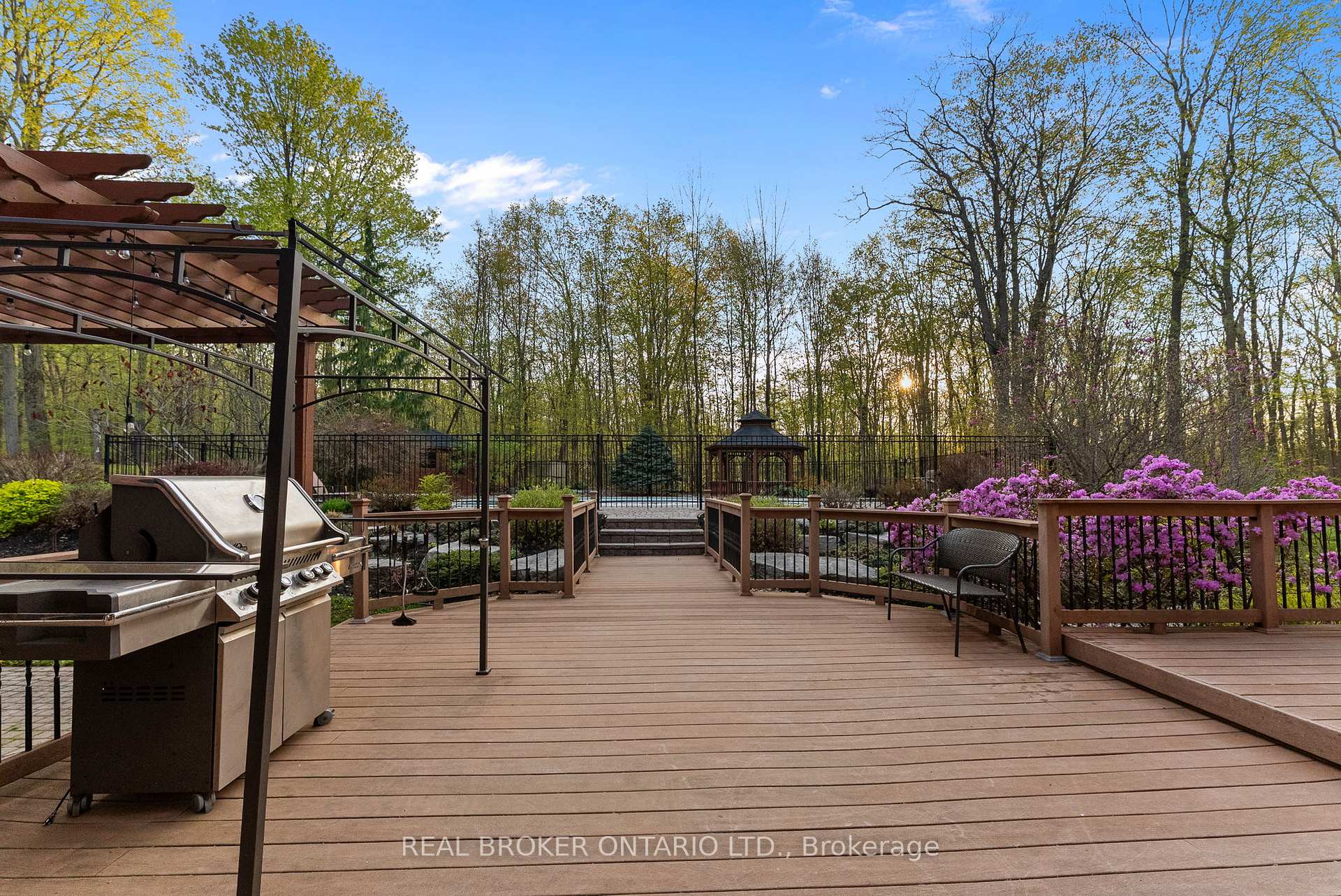 Photo 45 of 10 Oakview Place, Uxbridge, Rural Uxbridge — HOMEH