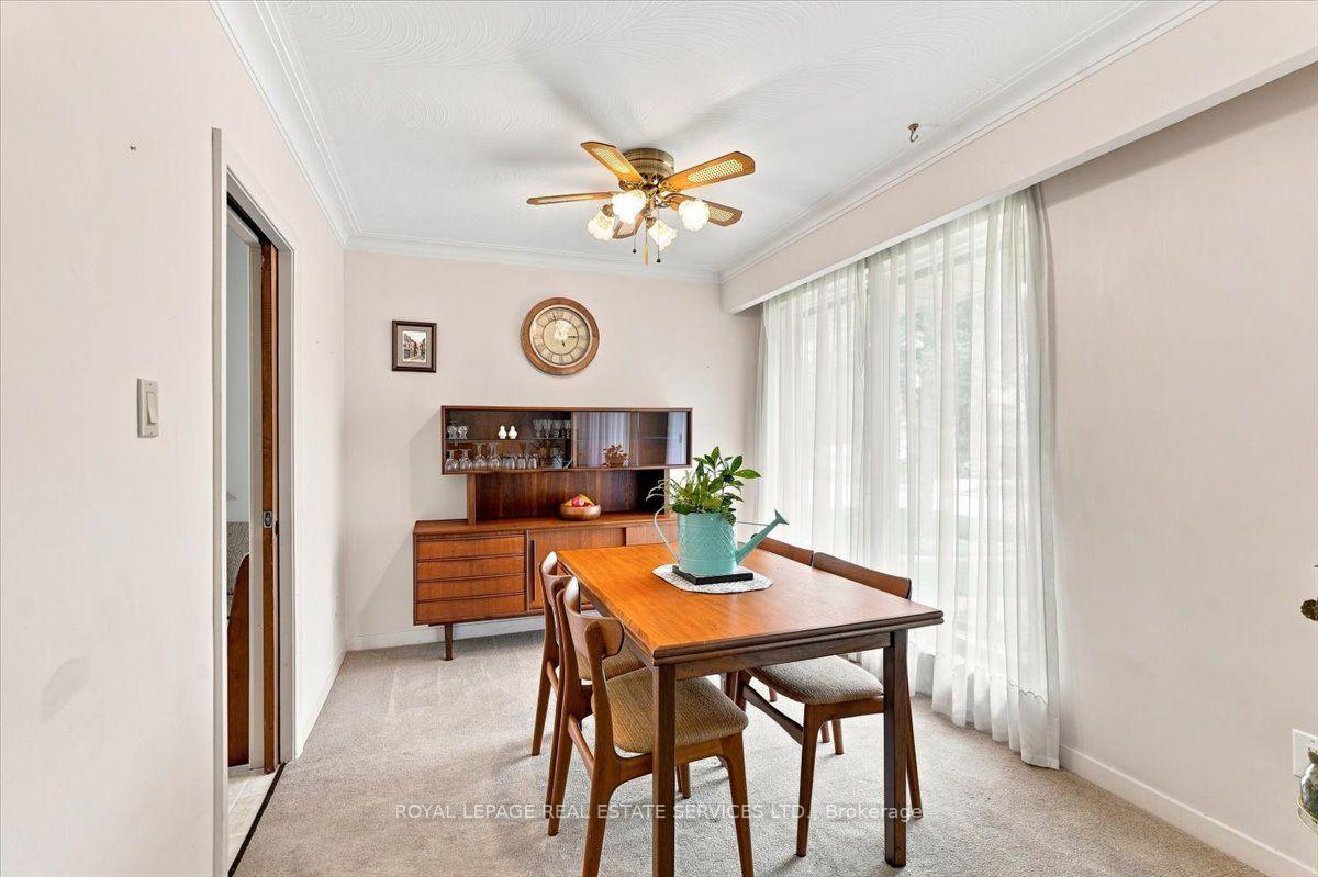 Photo 9 of 142 Cass Avenue, Scarborough, Tam O'Shanter-Sullivan — HOMEH