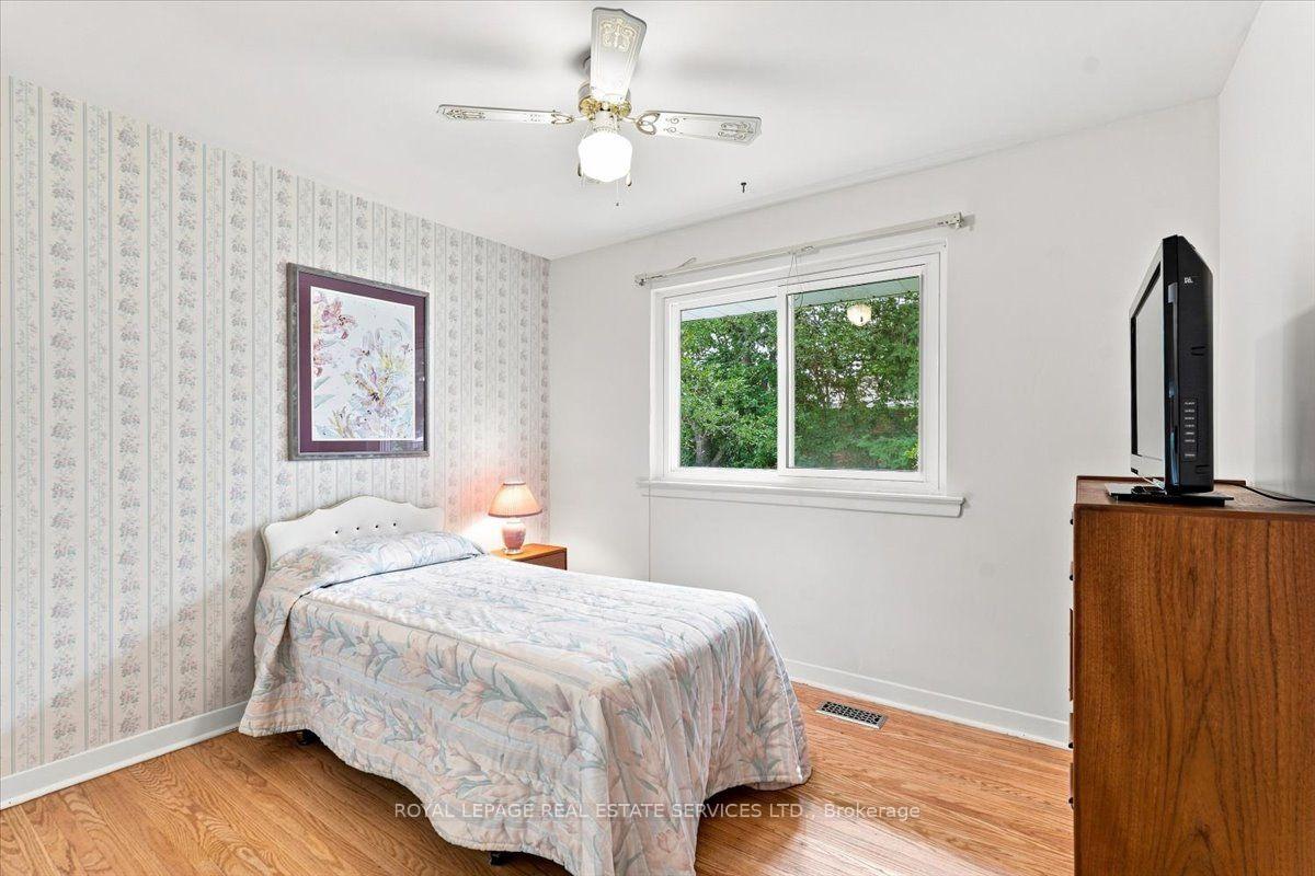 Photo 16 of 142 Cass Avenue, Scarborough, Tam O'Shanter-Sullivan — HOMEH