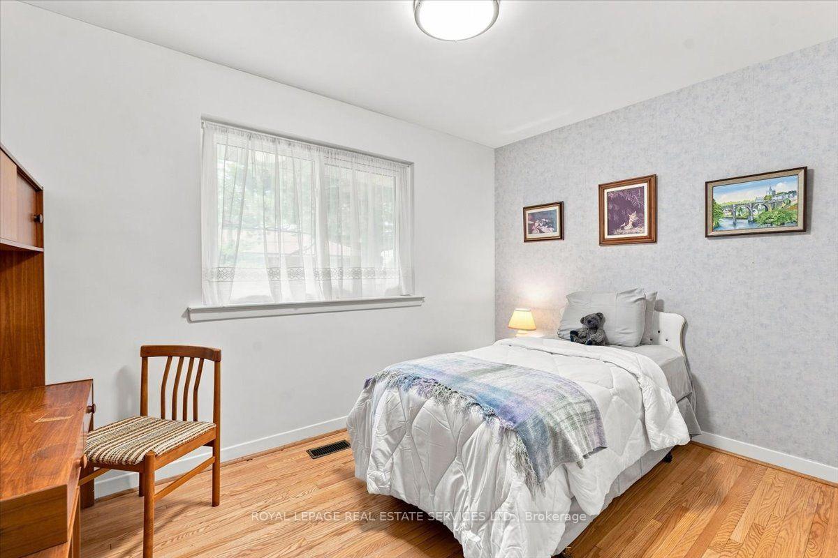 Photo 18 of 142 Cass Avenue, Scarborough, Tam O'Shanter-Sullivan — HOMEH
