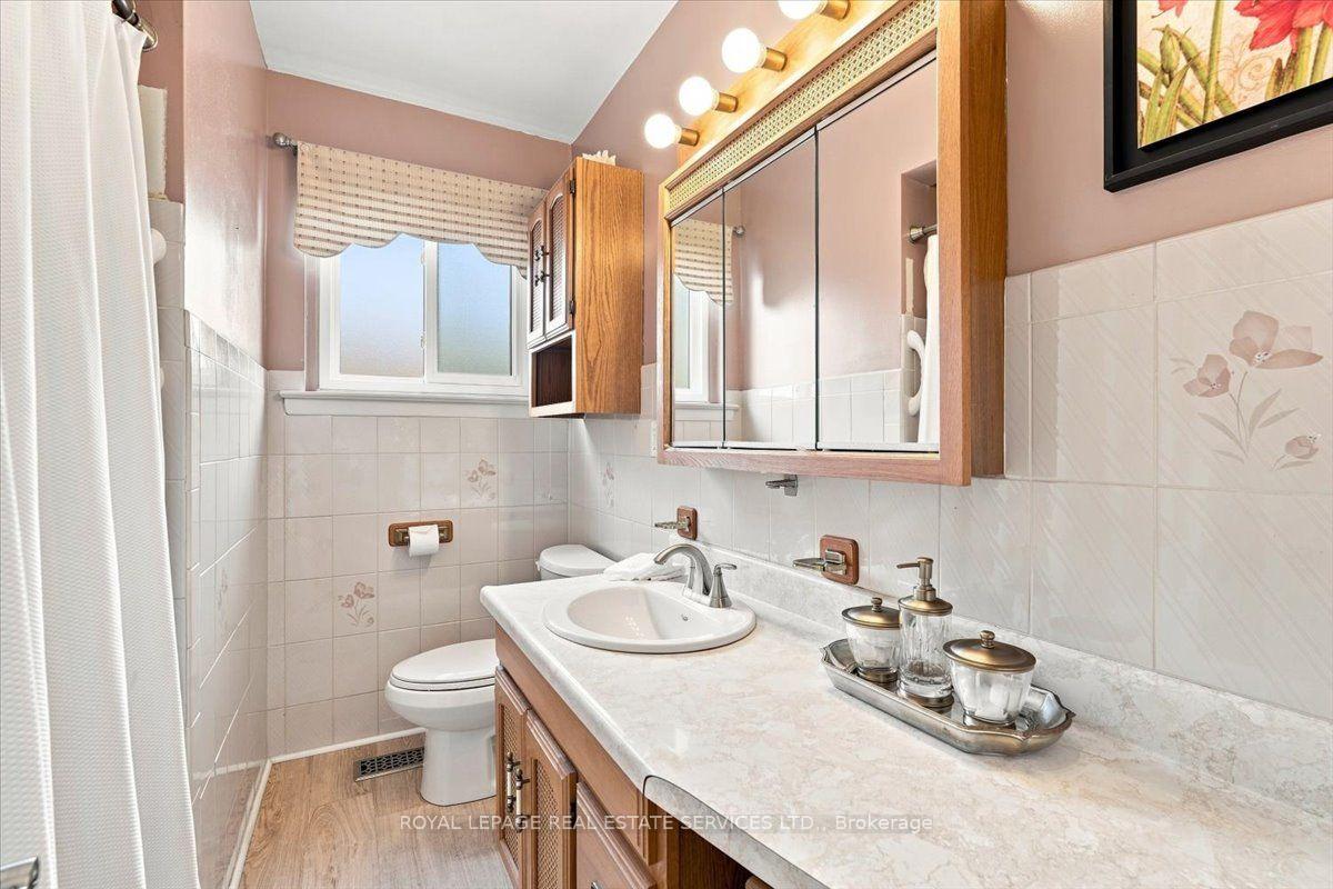 Photo 19 of 142 Cass Avenue, Scarborough, Tam O'Shanter-Sullivan — HOMEH