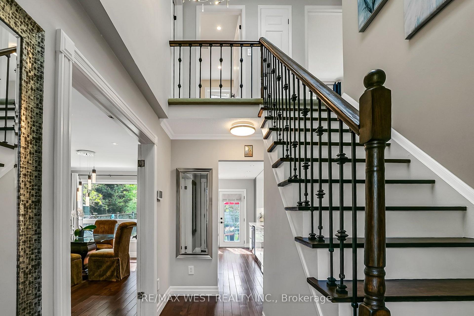 Photo 6 of 930 Maramis Court, Mississauga, Lorne Park — HOMEH