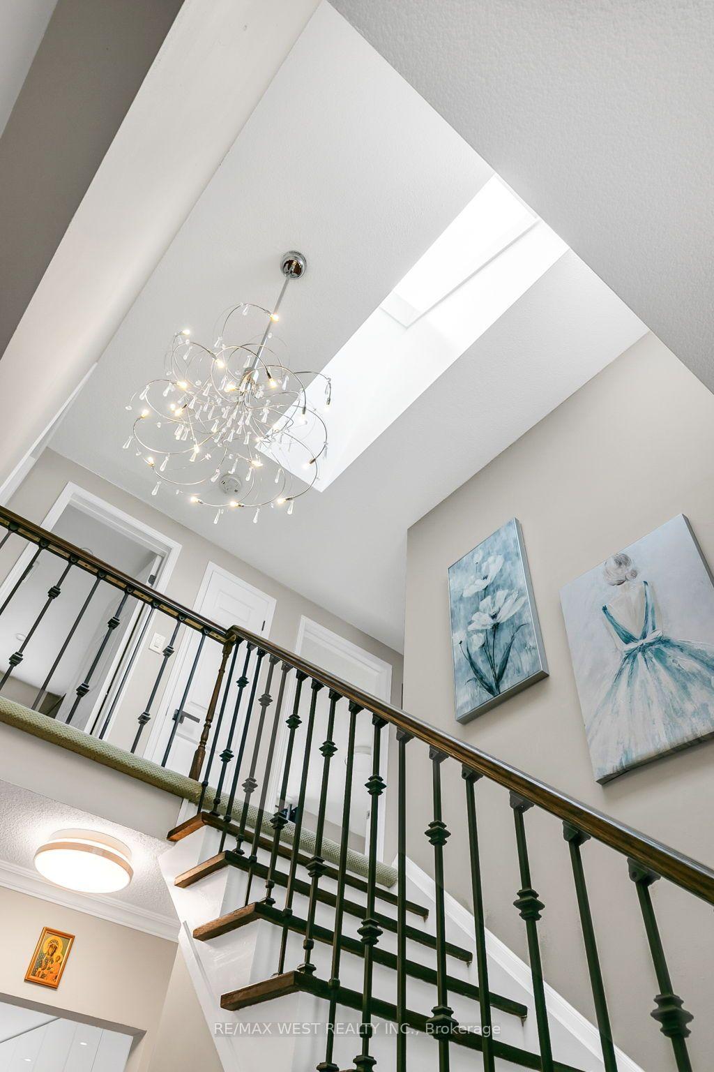 Photo 22 of 930 Maramis Court, Mississauga, Lorne Park — HOMEH
