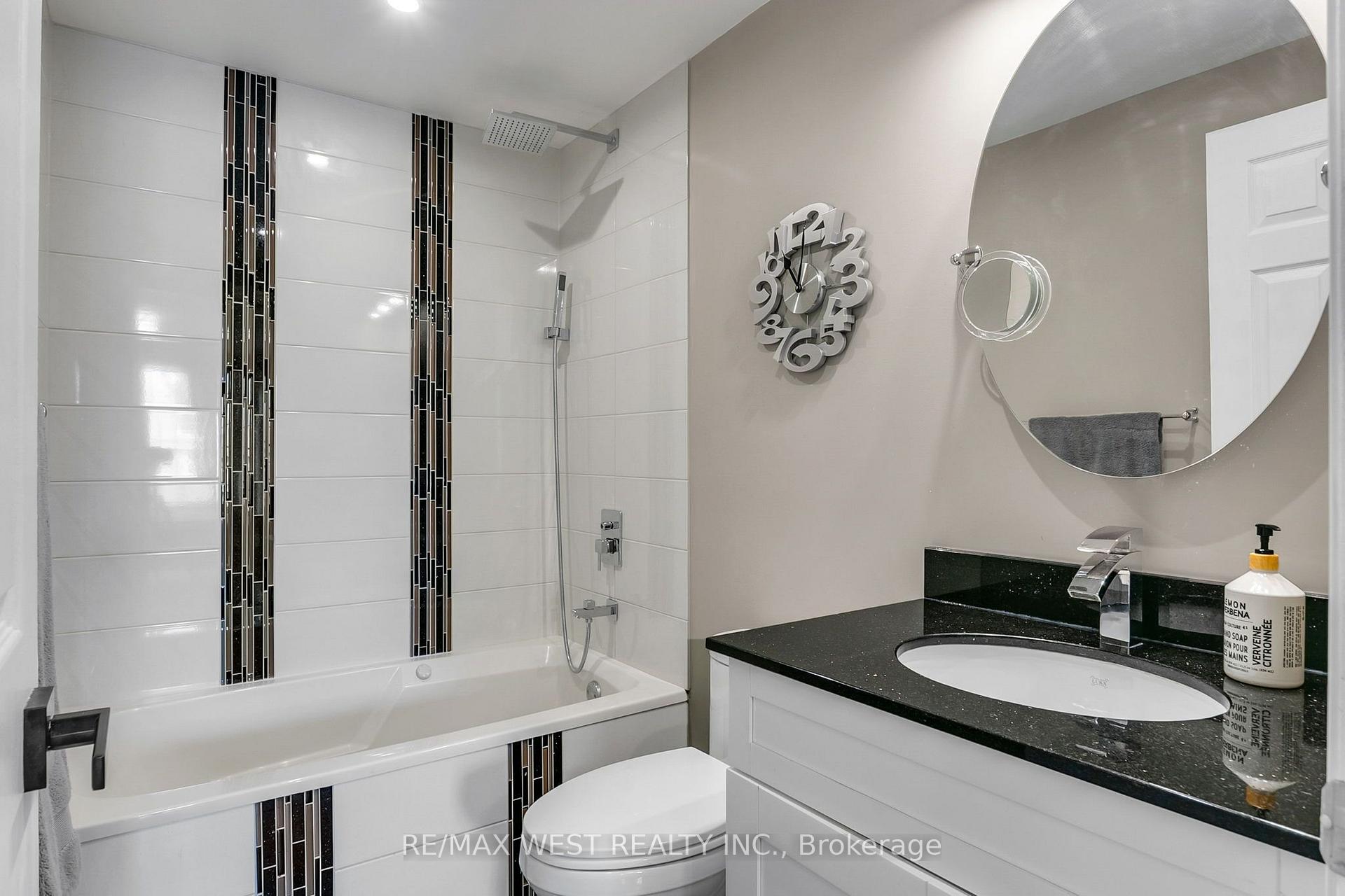 Photo 26 of 930 Maramis Court, Mississauga, Lorne Park — HOMEH