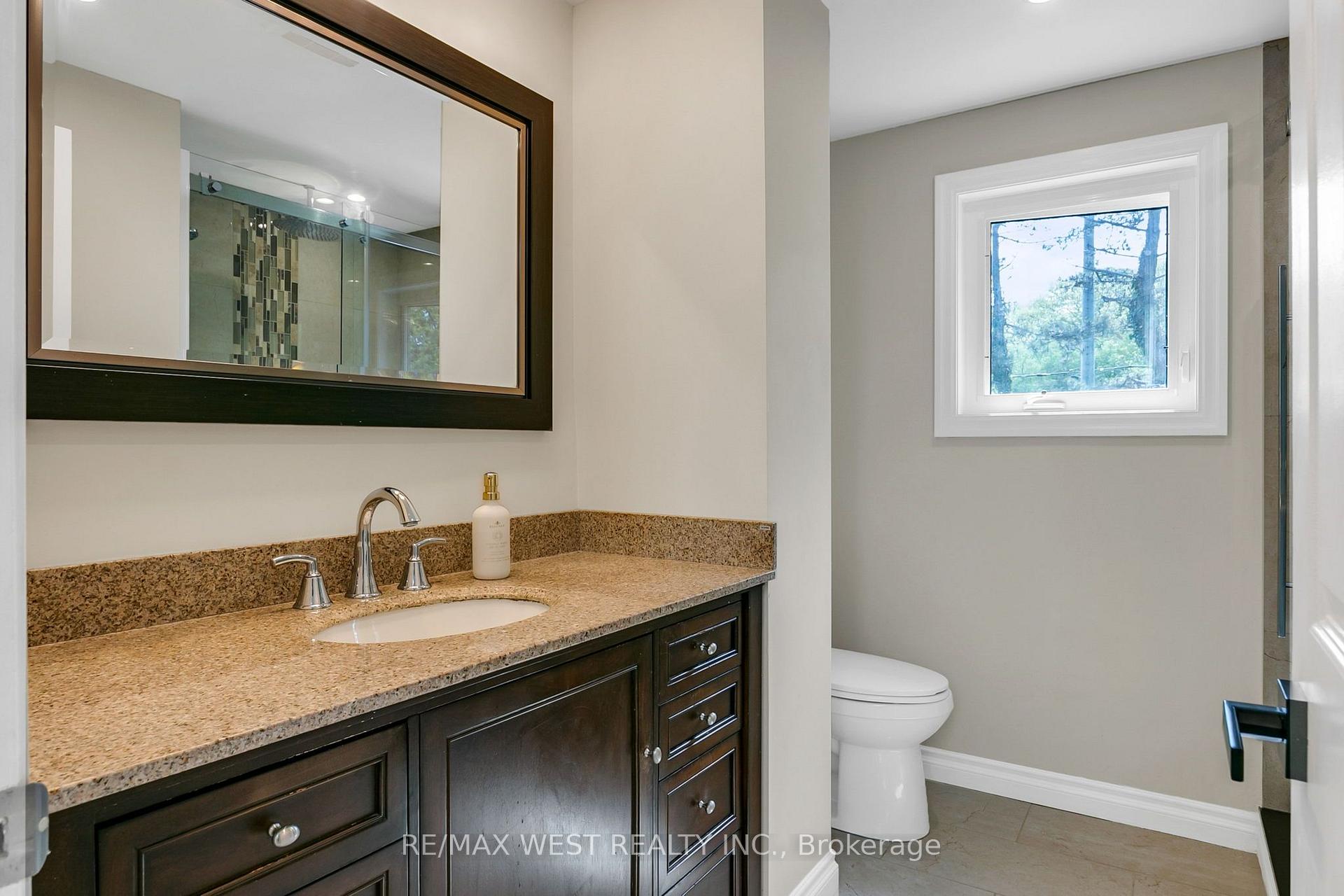 Photo 31 of 930 Maramis Court, Mississauga, Lorne Park — HOMEH