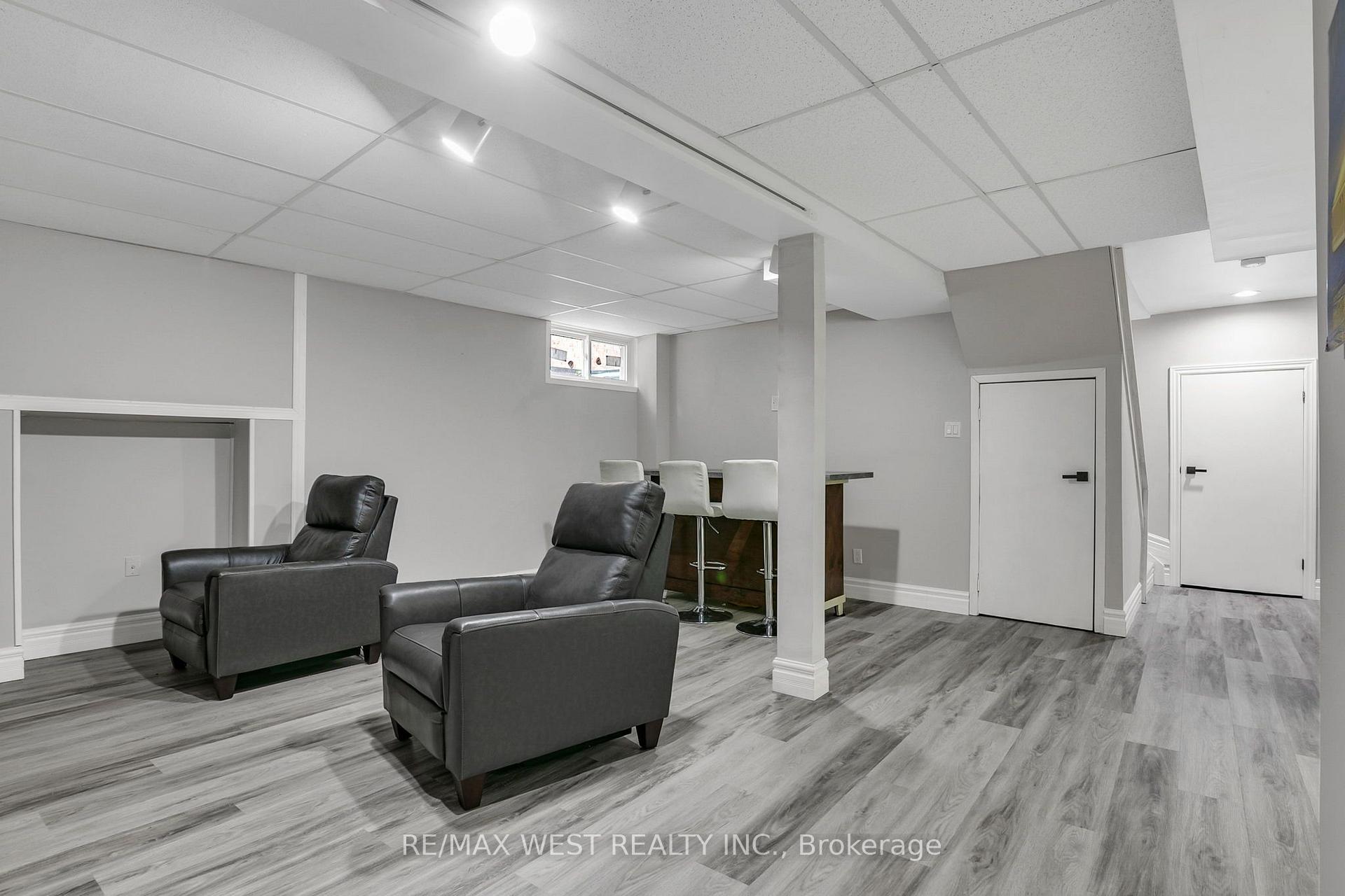 Photo 36 of 930 Maramis Court, Mississauga, Lorne Park — HOMEH